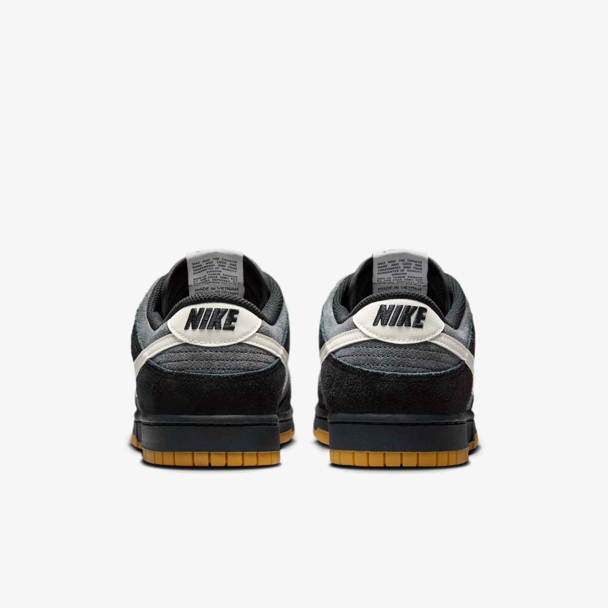 Nike Dunk Low - Black / Gum