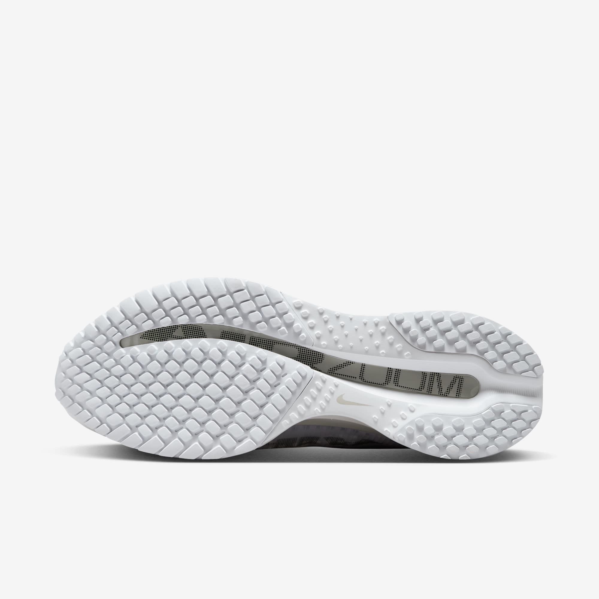 Nike Pegasus Premium - White / Metallic Silver