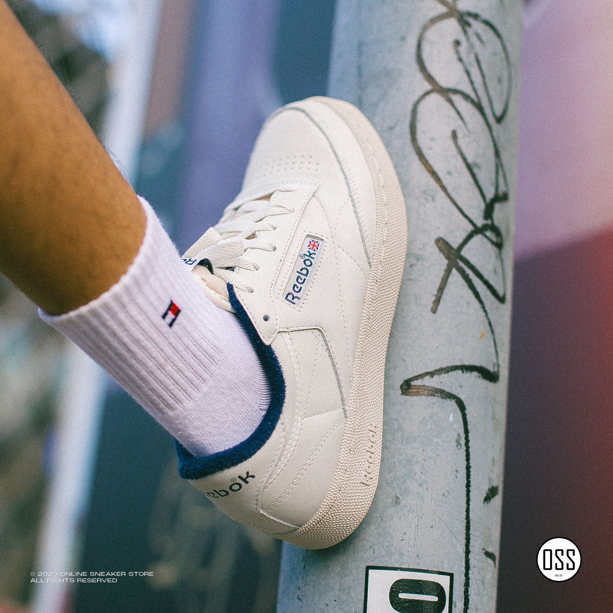  Reebok Club C 85 Vintage - Chalk / Vector Navy 