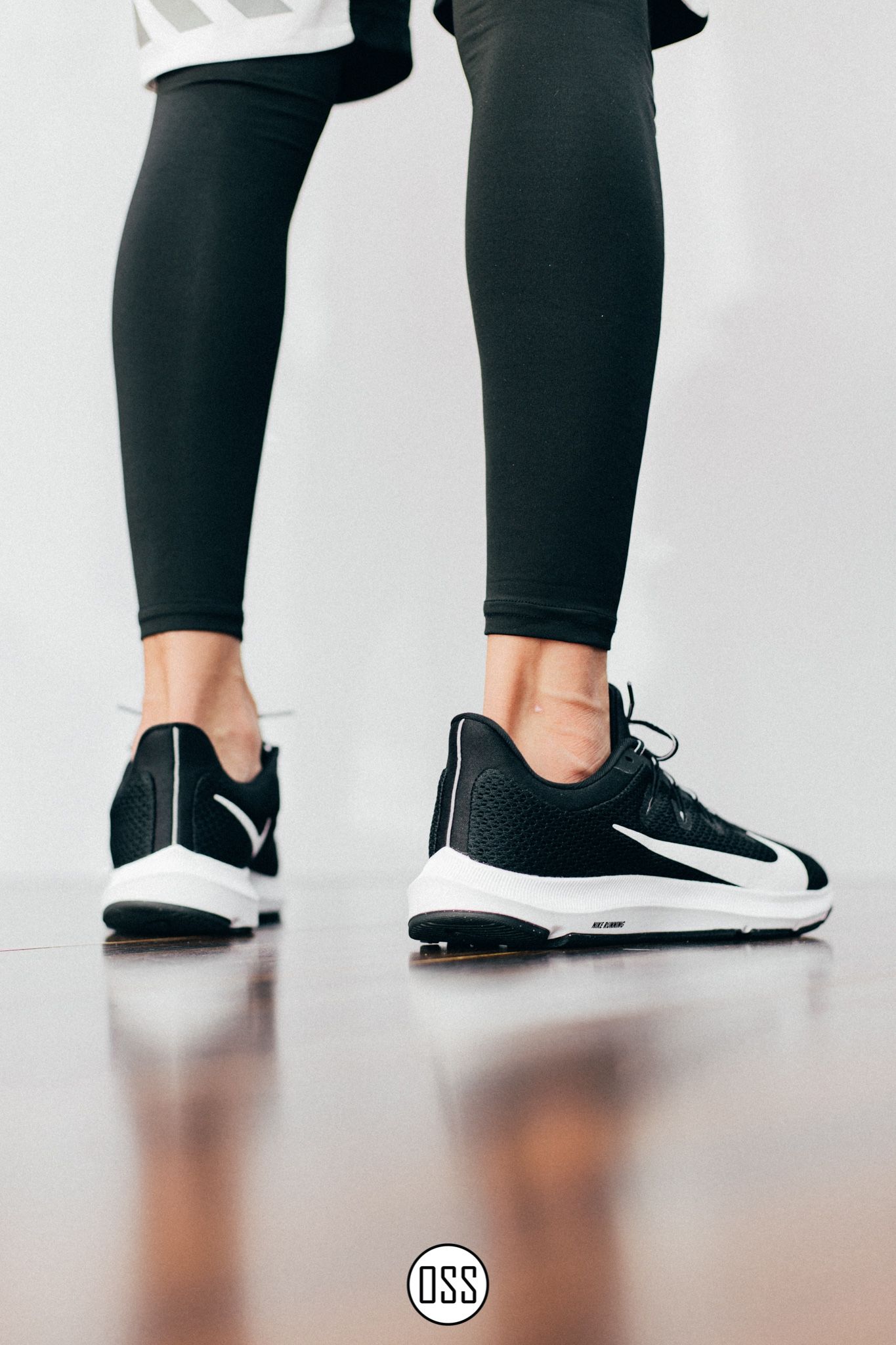 Nike Quest 2 - Black/White