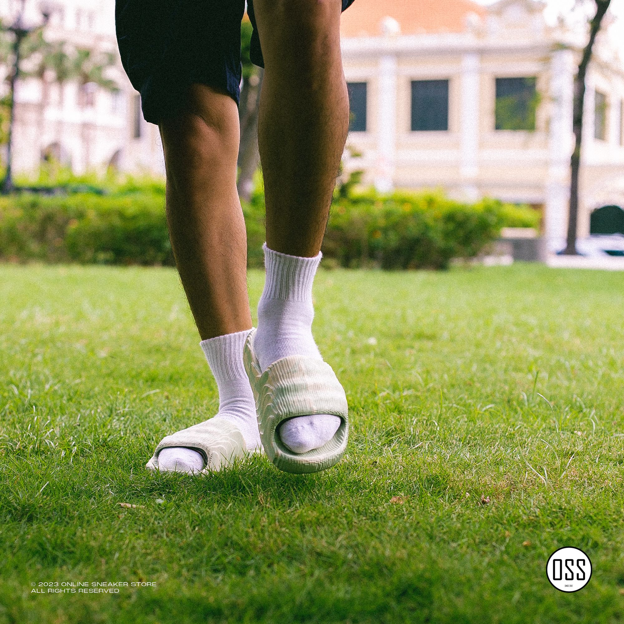  adidas Adilette 22 Slides - Cream White / Linen Green 