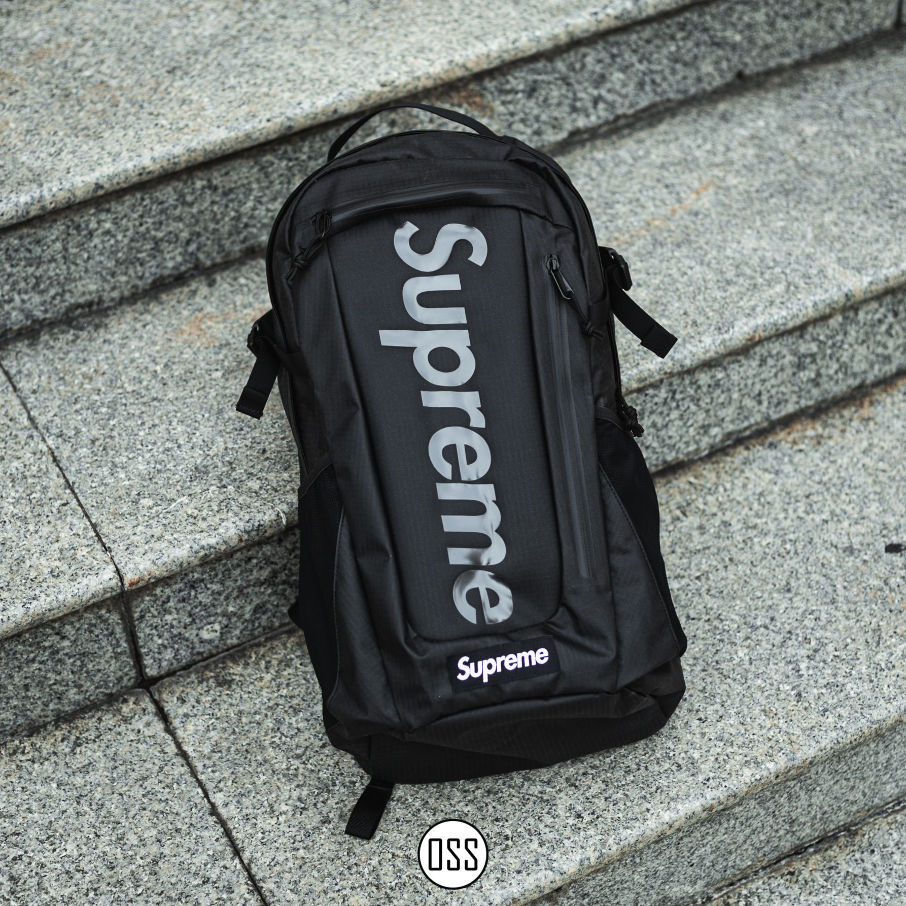 Supreme Backpack SS21 - Black