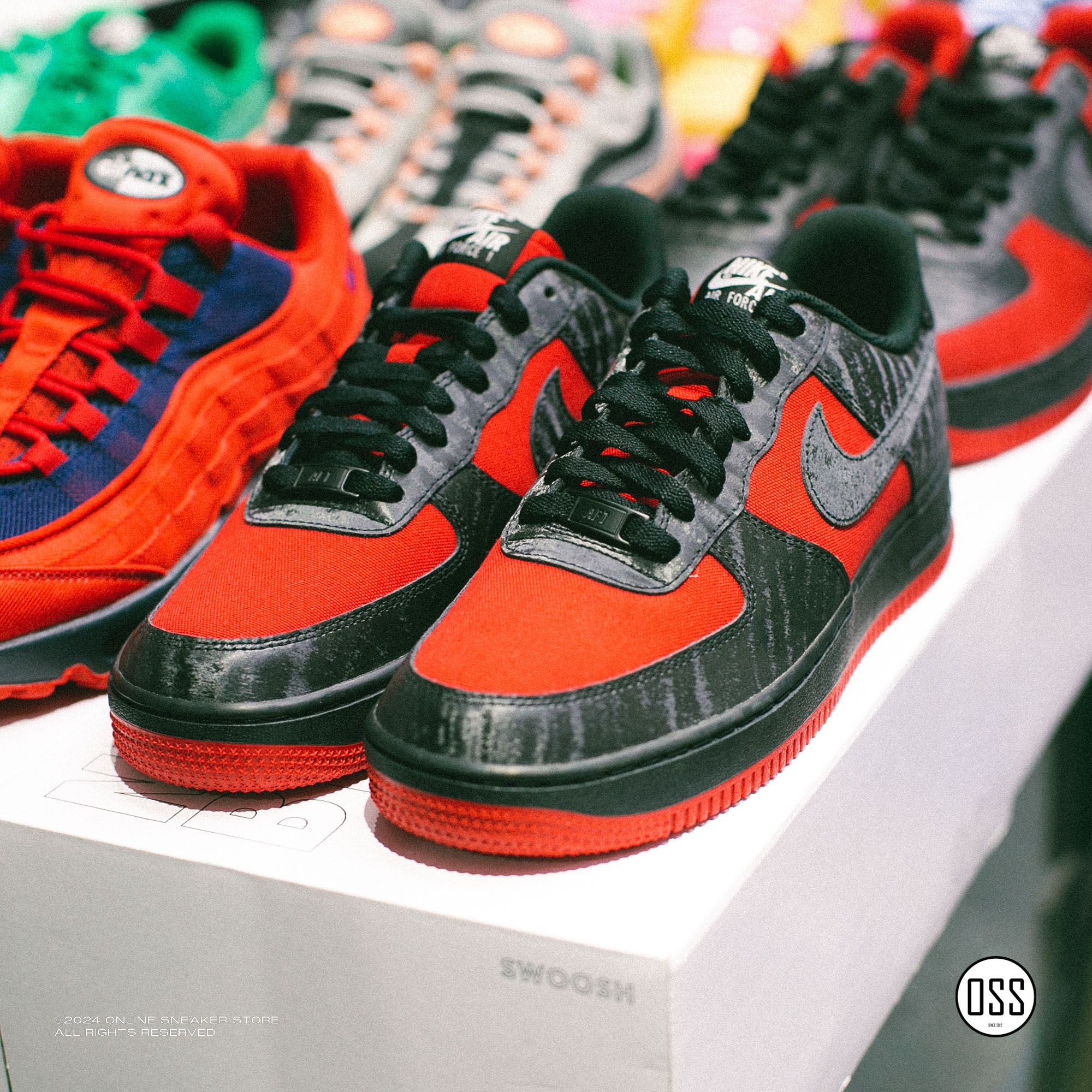 Nike Air Force 1 Low By You - Black Satin / Red