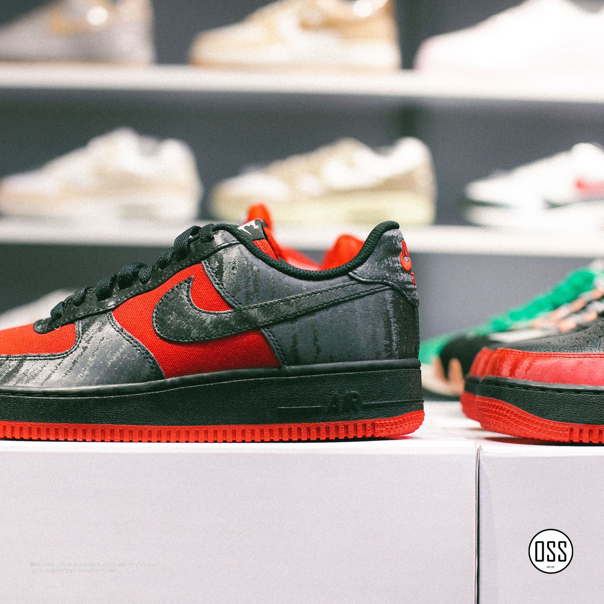 Nike Air Force 1 Low By You - Black Satin / Red