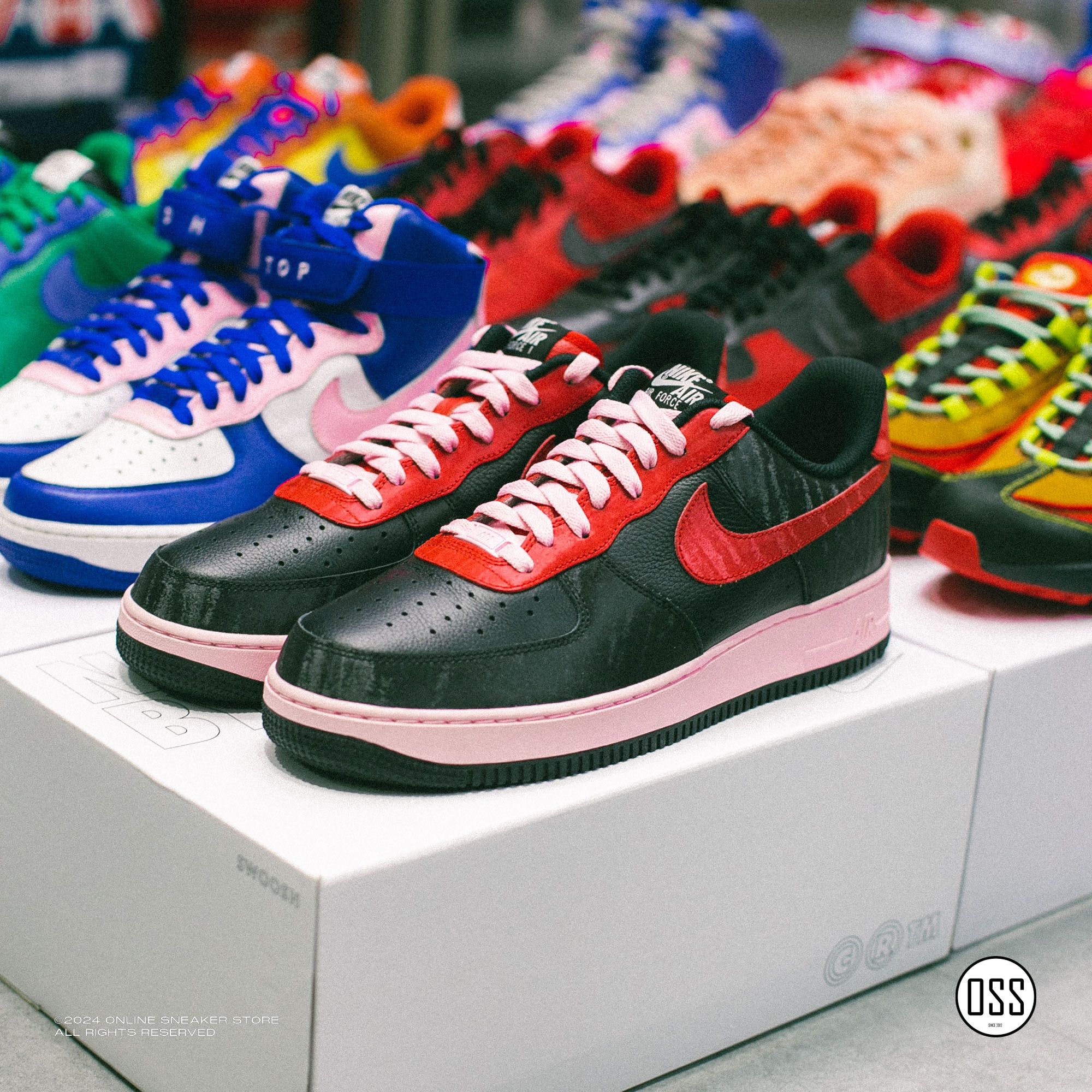 Nike Air Force 1 Low By You - Black / Red / Pink