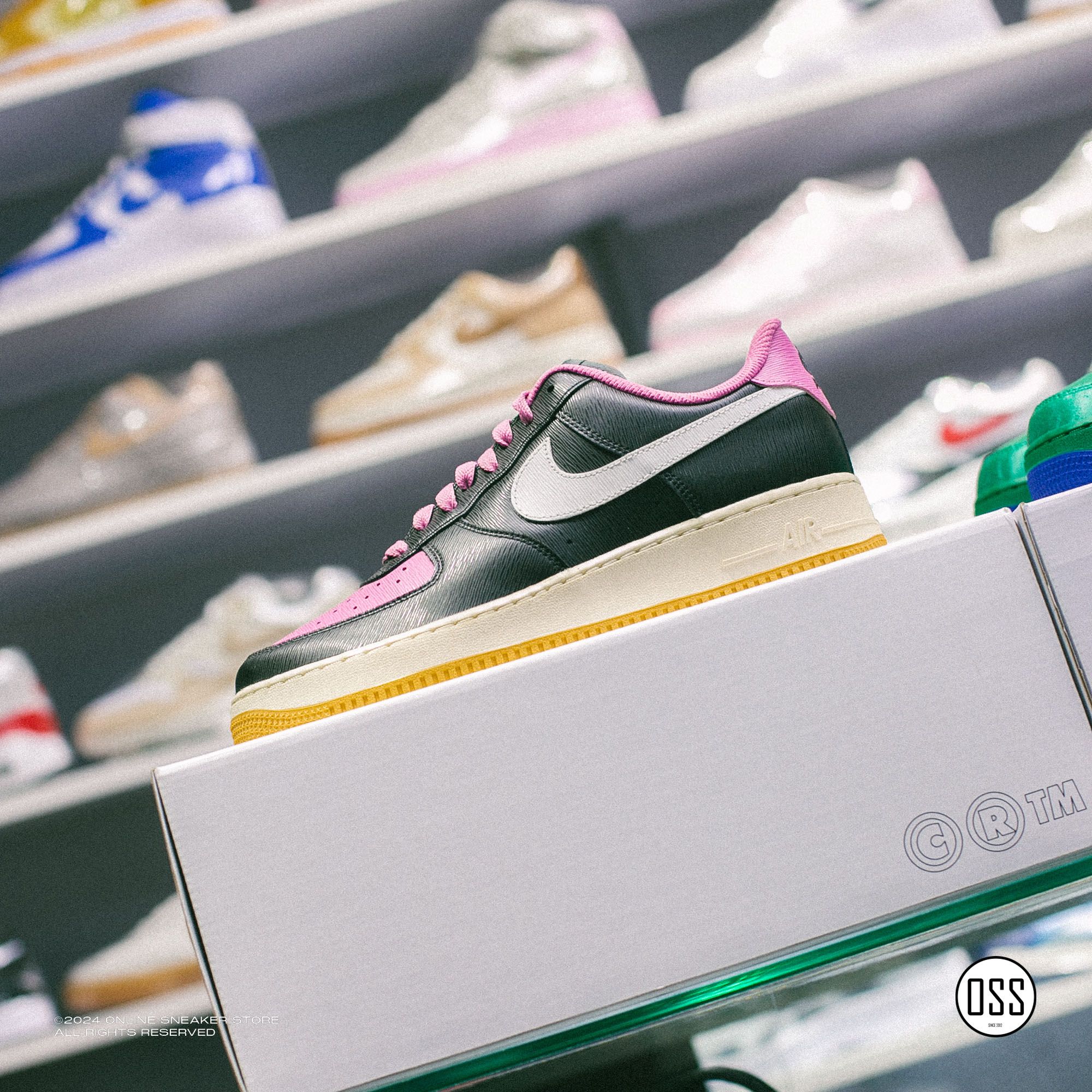 Nike Air Force 1 Low By You - Black / Pink