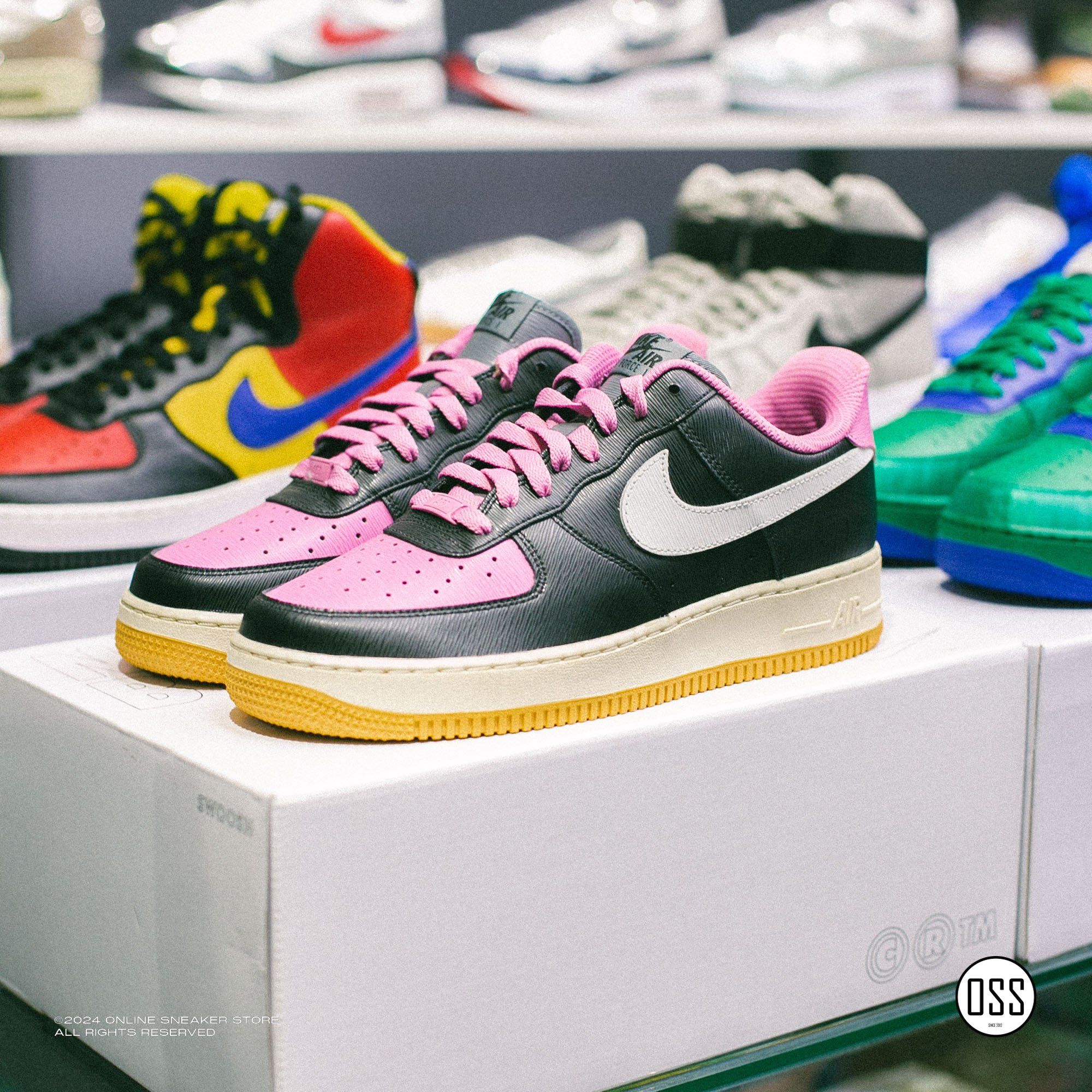 Nike Air Force 1 Low By You - Black / Pink