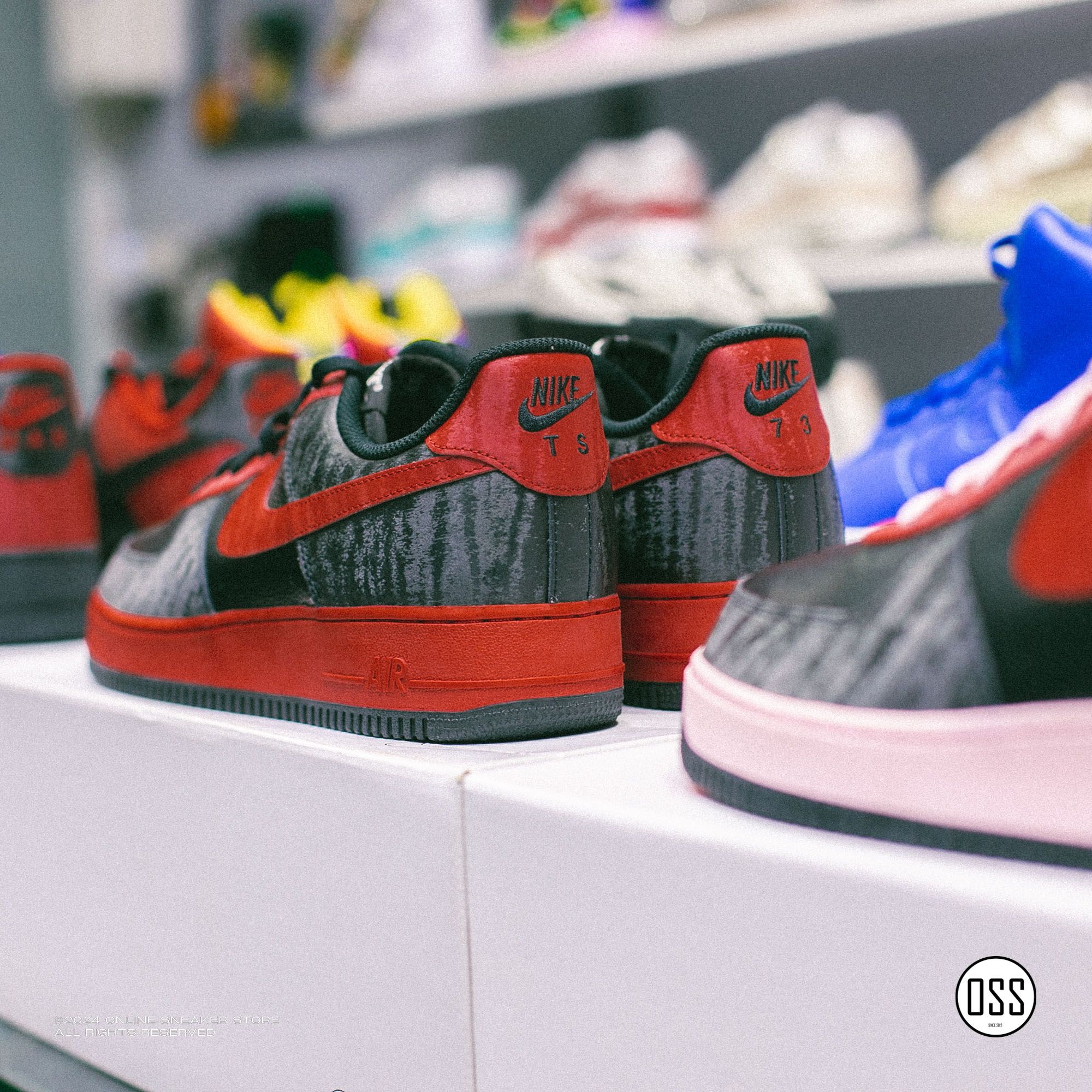 Nike Air Force 1 Low By You - Black / Red