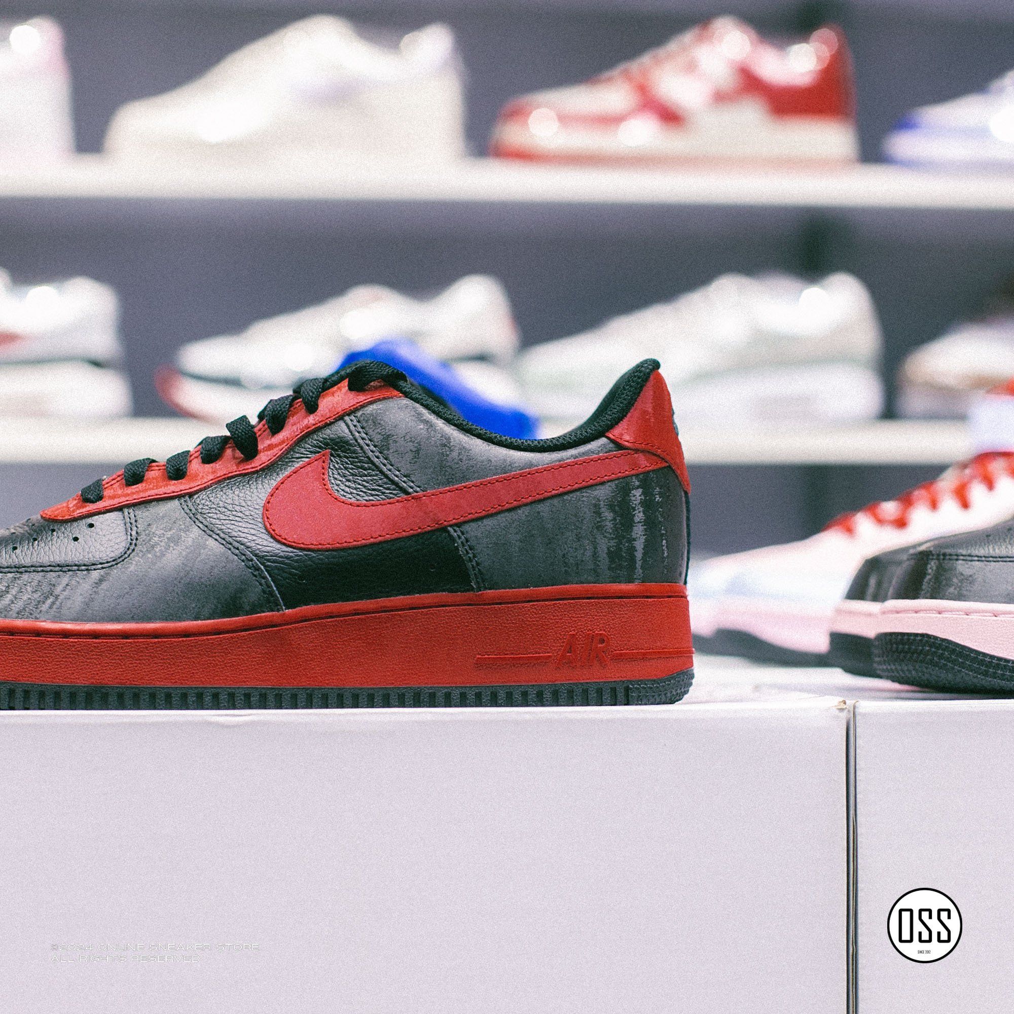 Nike Air Force 1 Low By You - Black / Red