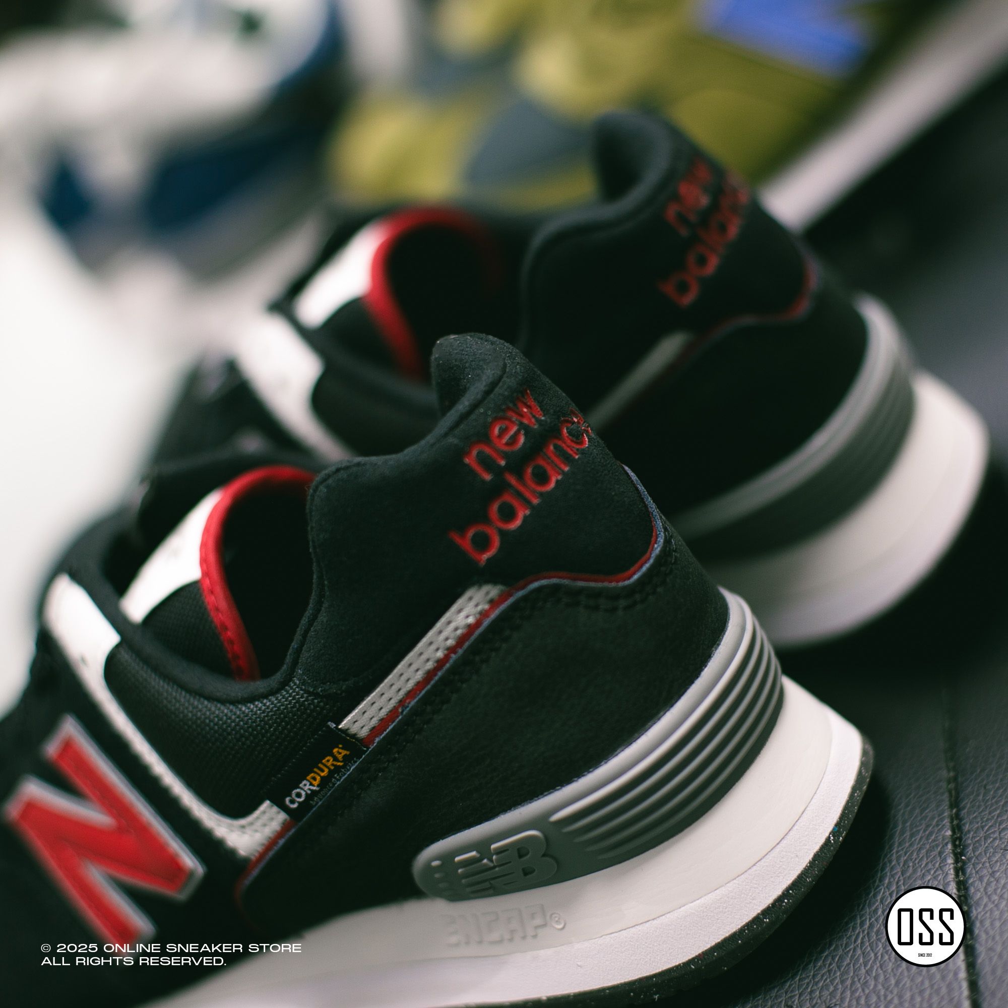 New Balance 574 - Black / Red