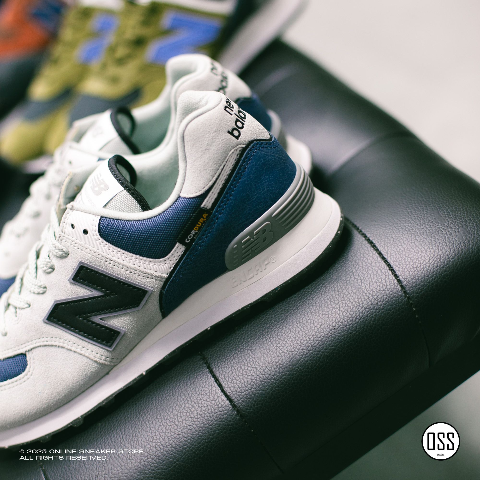 New Balance 574 - Grey / Navy