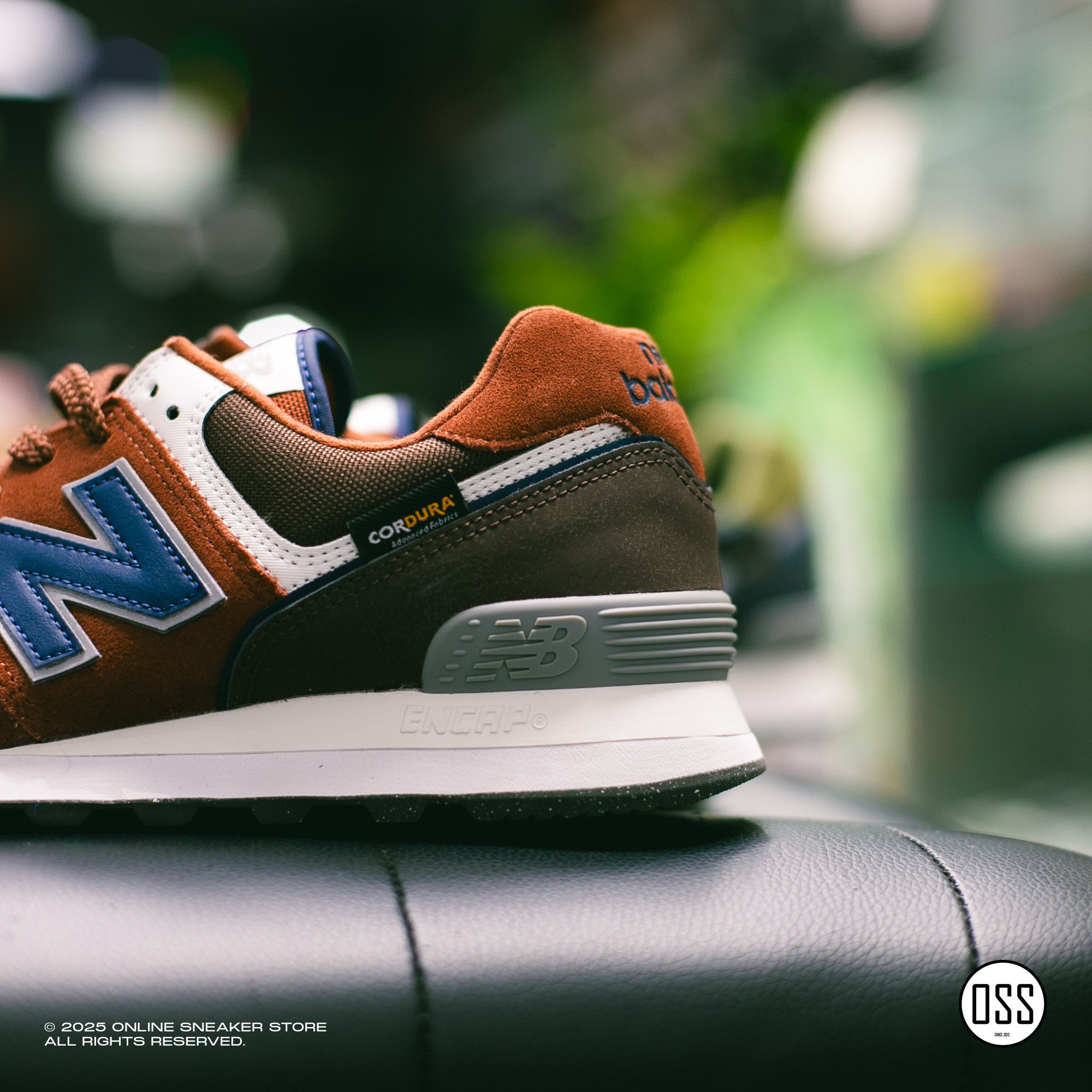 New Balance 574 - Orange / Navy