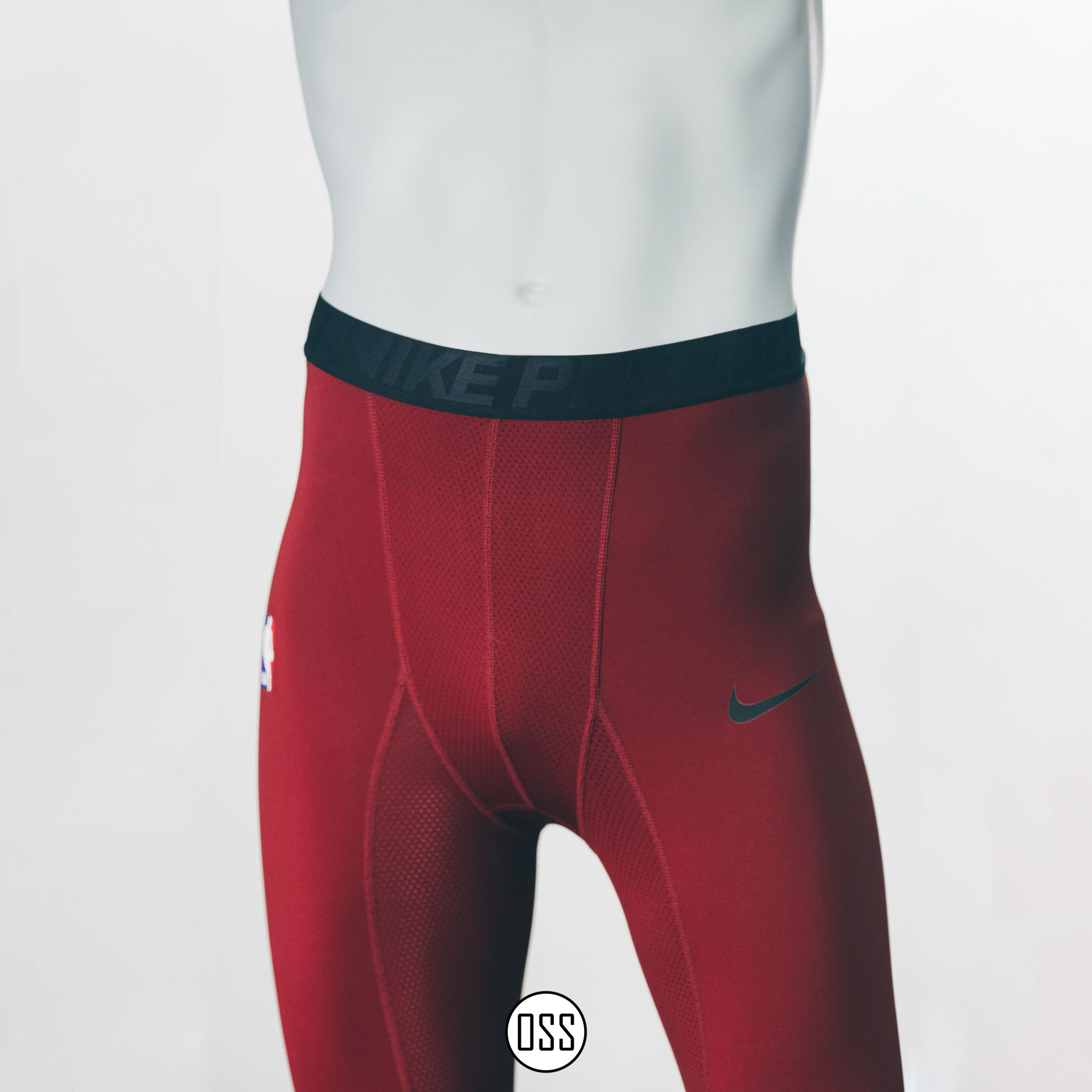 Nike Pro Combat Hyperstrong Tight - Burgundy