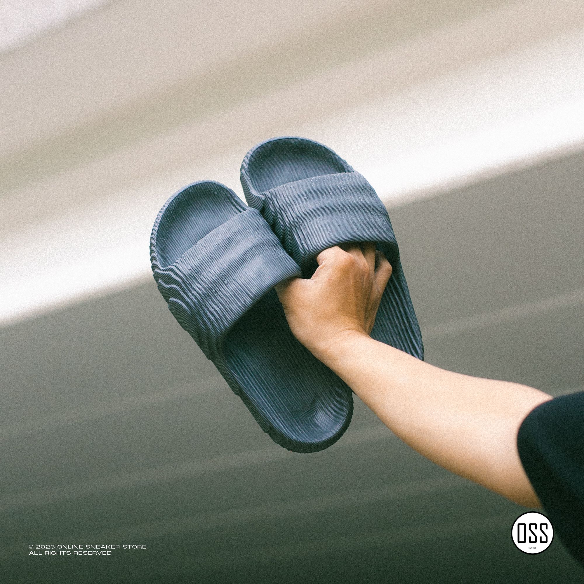 adidas Adilette 22 Slides - Grey Five