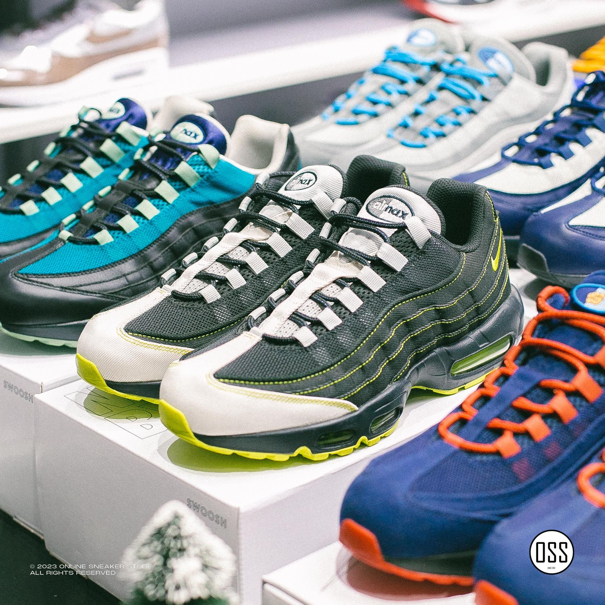 Nike Air Max 95 By You - Black Twill / Cyber Stitching