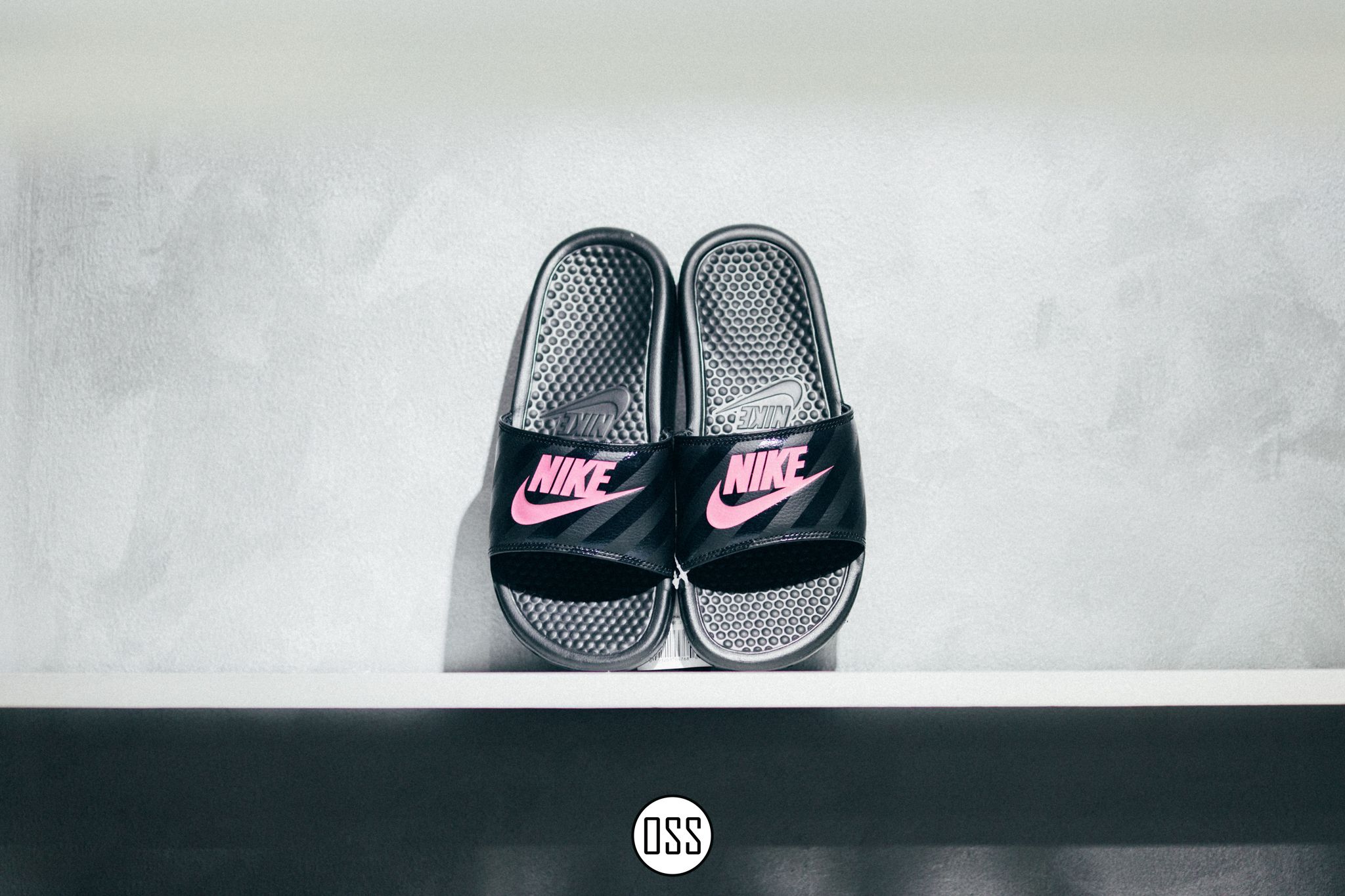 Nike Benassi JDI 'Black/Pink'