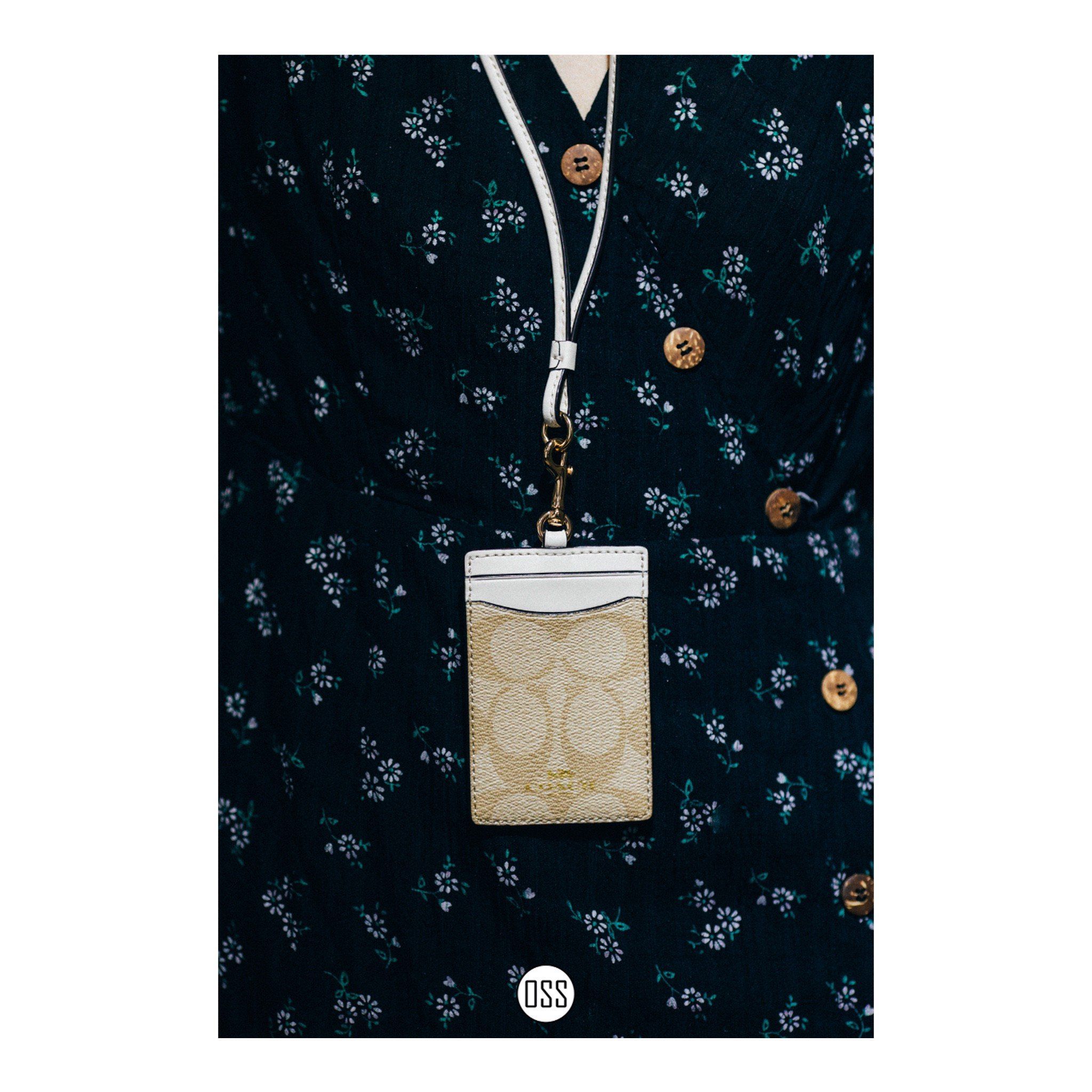Coach ID Lanyard In Signature Canvas 'Light Khaki/Chalk'