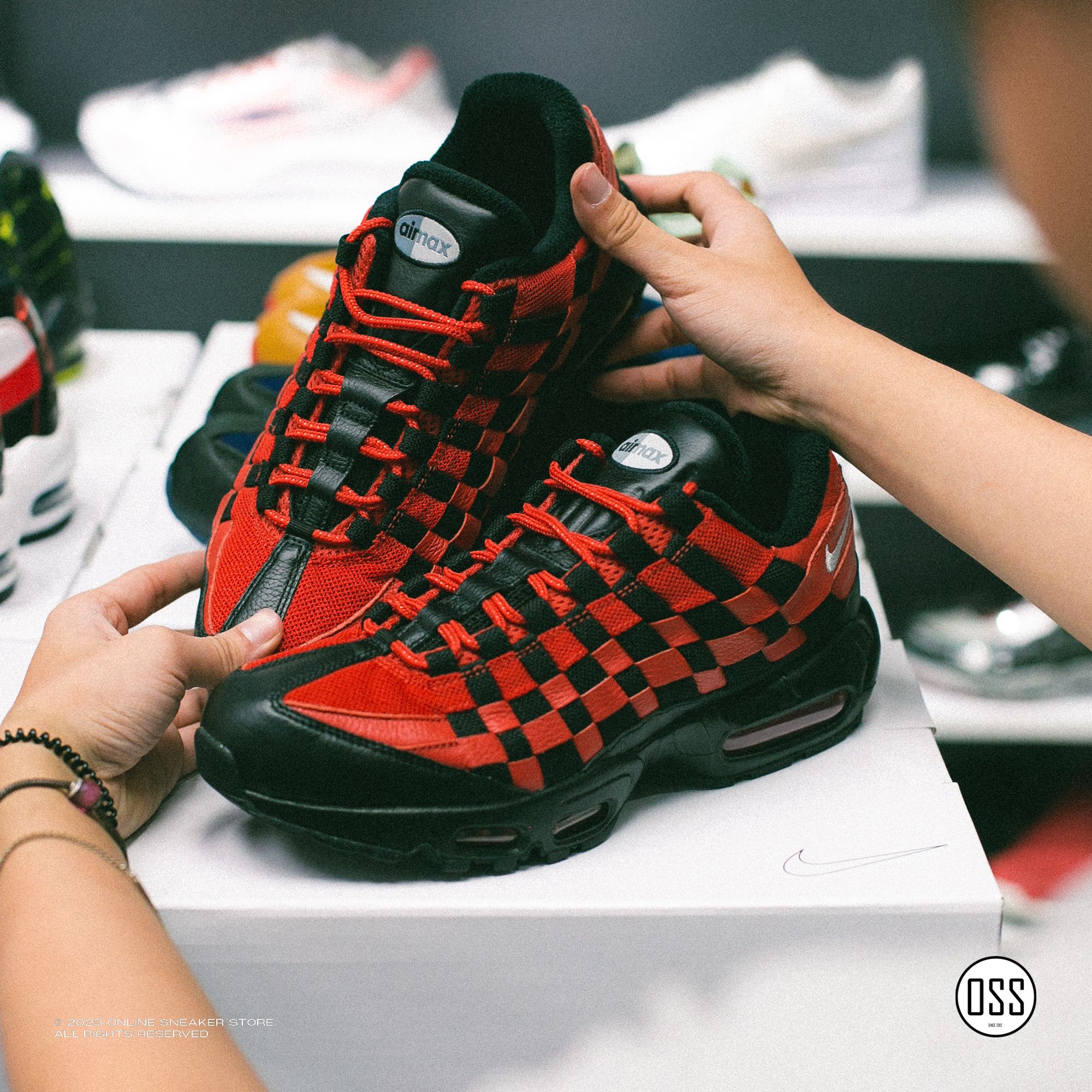 Nike Air Max 95 Unlocked On You - Siren Red / Black