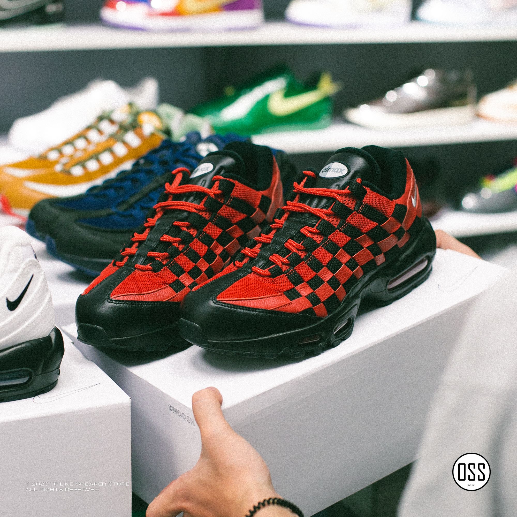 Nike Air Max 95 Unlocked On You - Siren Red / Black