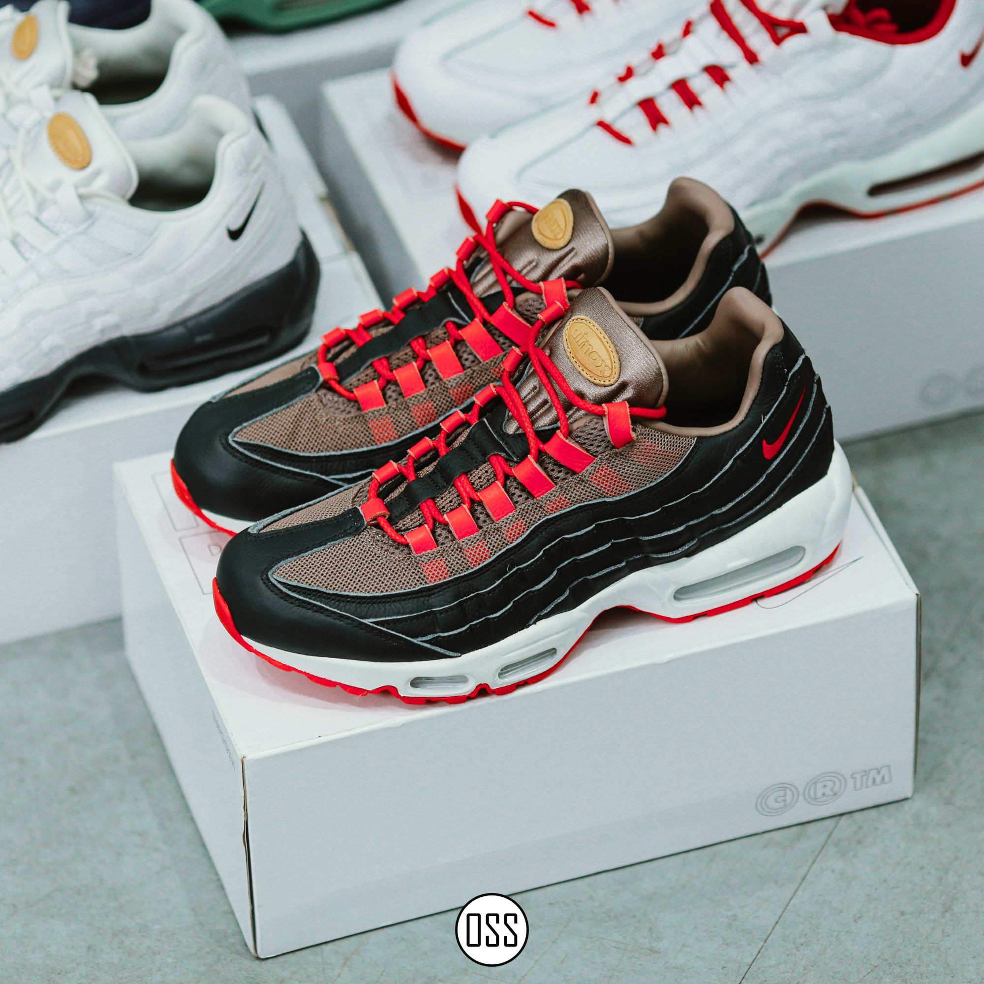 Nike Air Max 95 Premium By You - Black/Brown/Red
