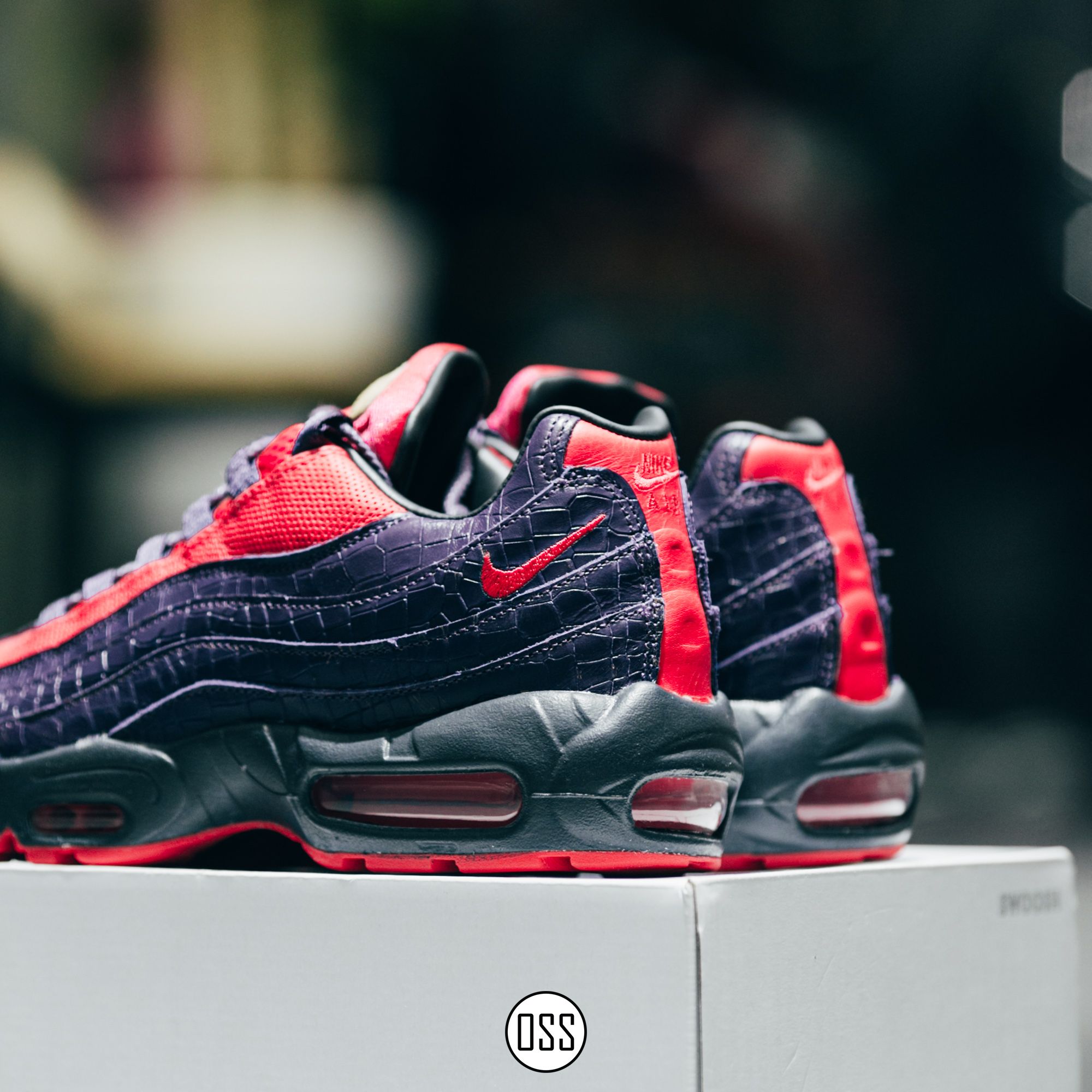 Nike Air Max 95 Premium By You - Navy/Red
