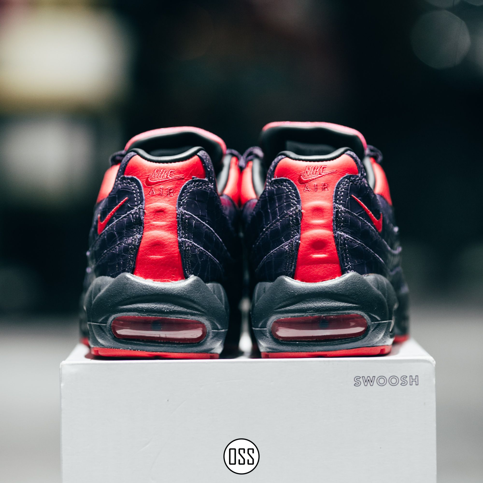 Nike Air Max 95 Premium By You - Navy/Red