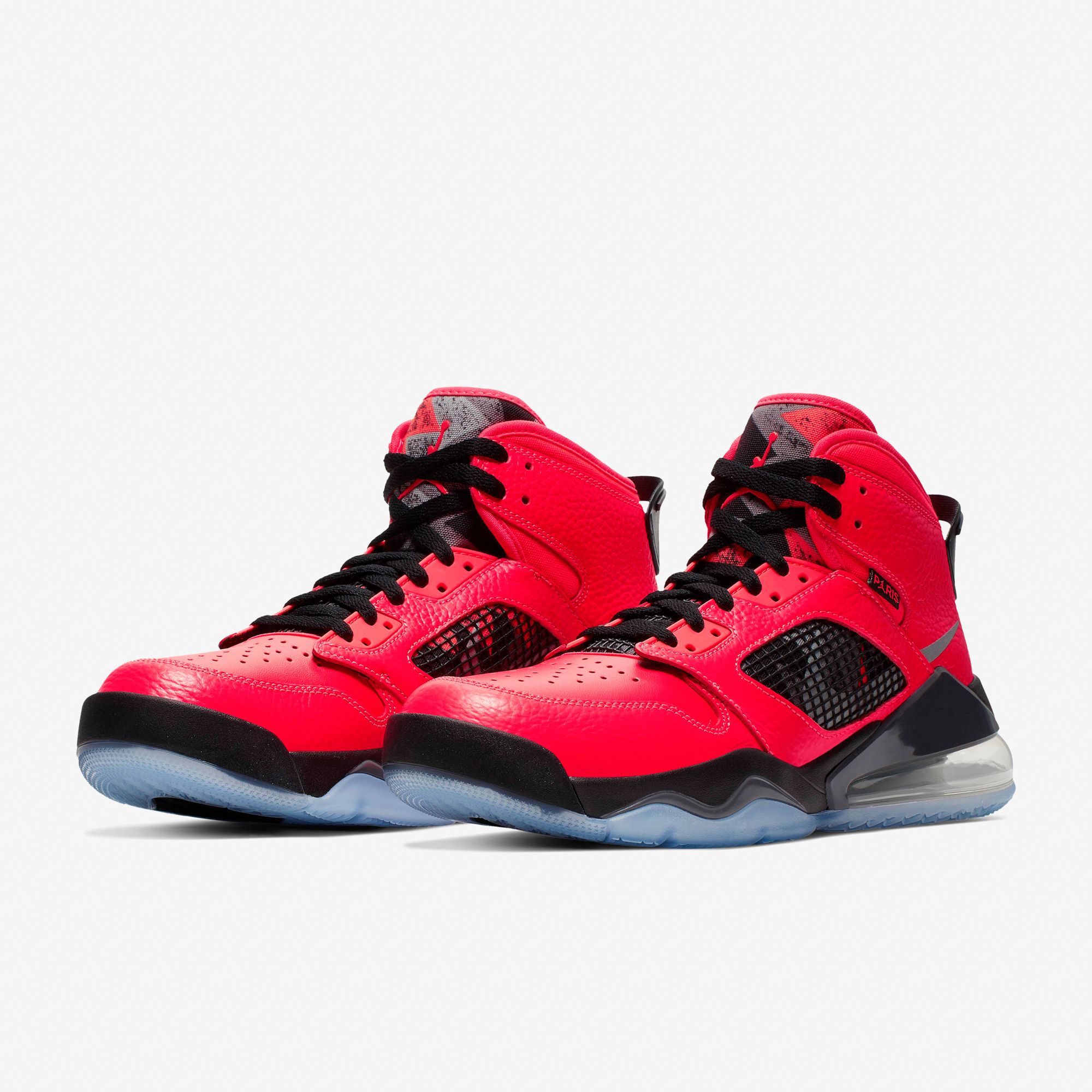 Paris Saint-Germain x Jordan Mars 270