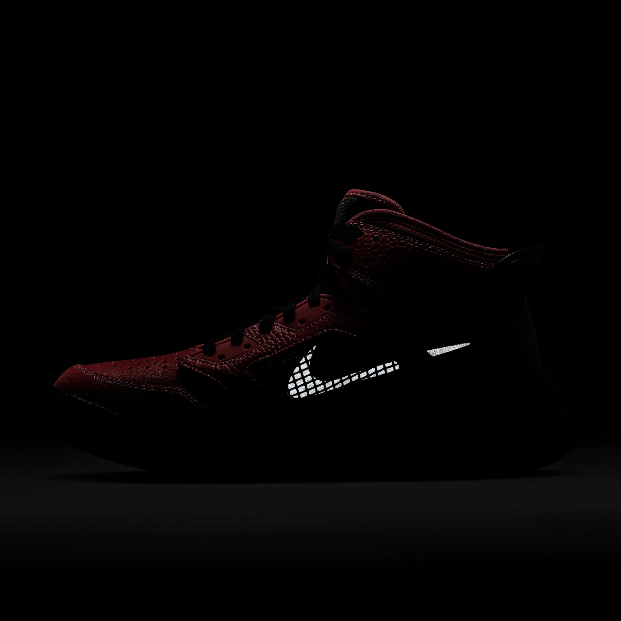 Paris Saint-Germain x Jordan Mars 270