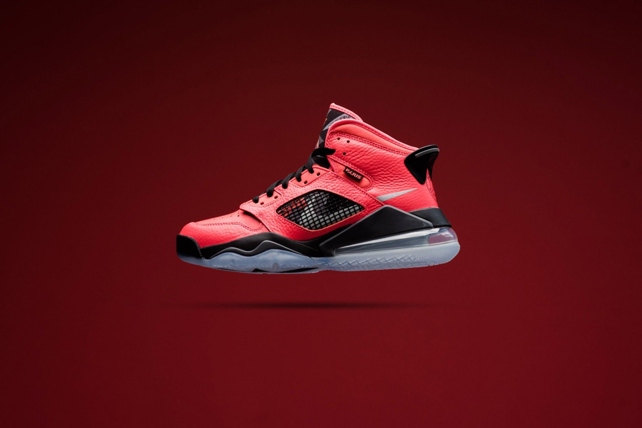 Paris Saint-Germain x Jordan Mars 270