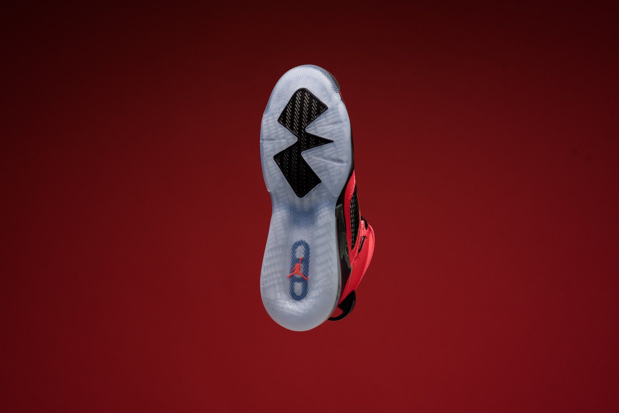 Paris Saint-Germain x Jordan Mars 270