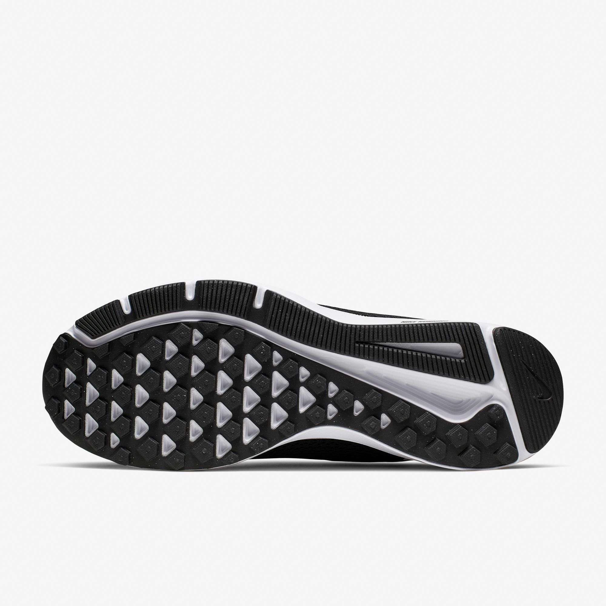 Nike Quest 2 - Black/White