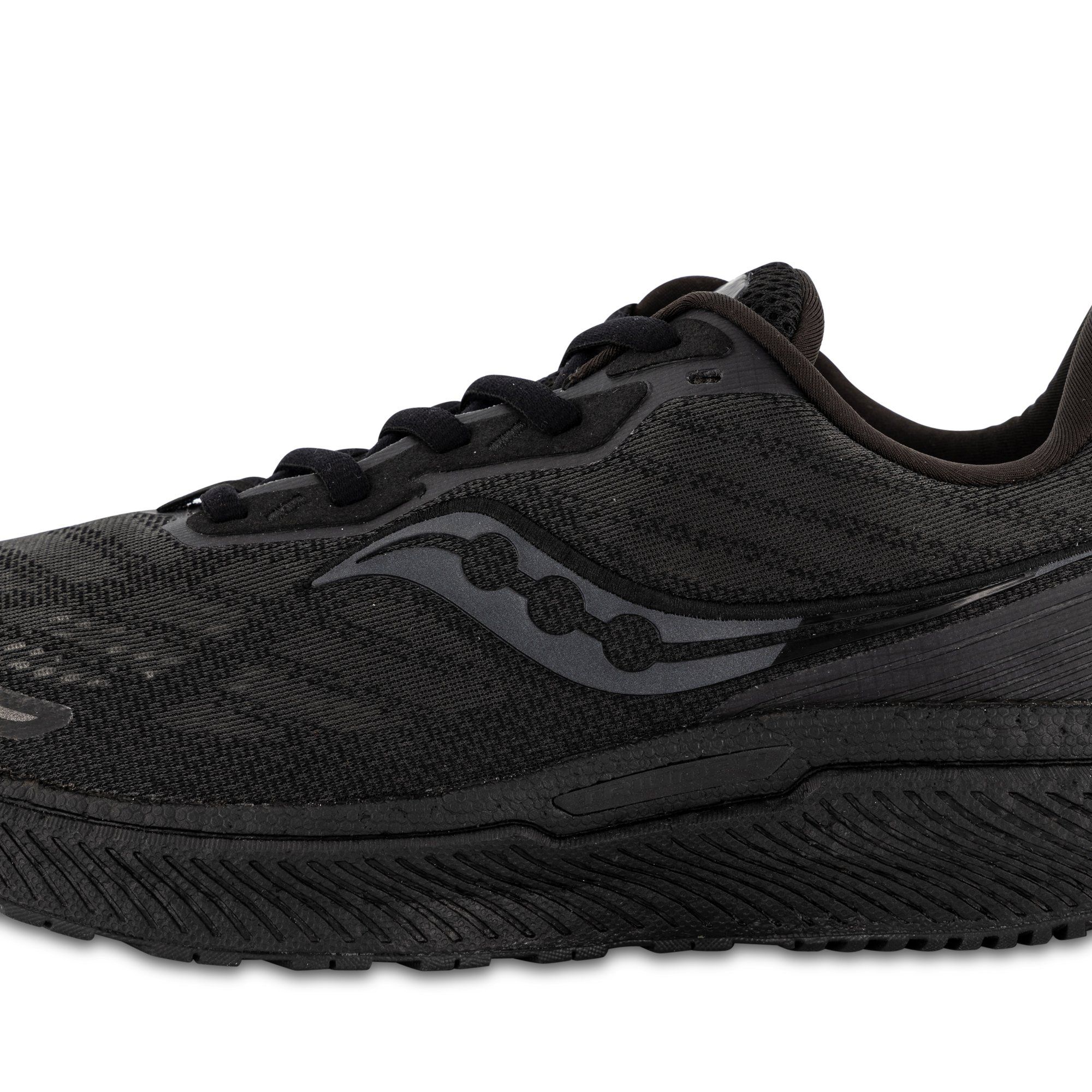  Saucony Triumph 19 - Triple Black 