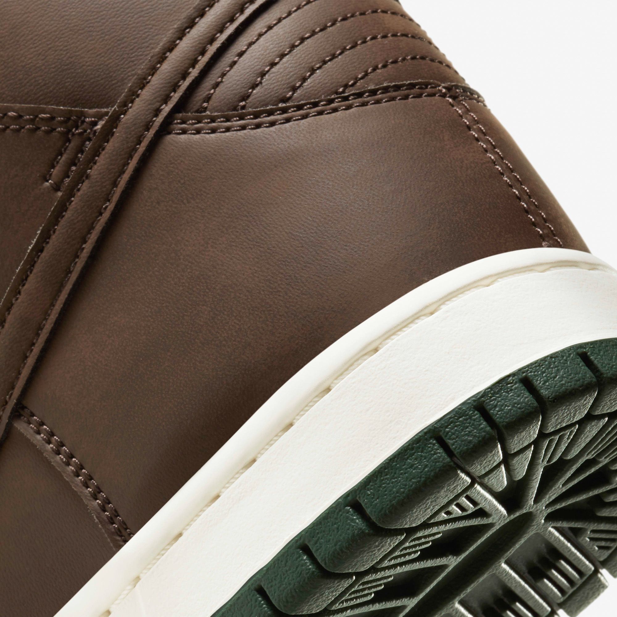 Nike SB Dunk High Pro - Baroque Brown