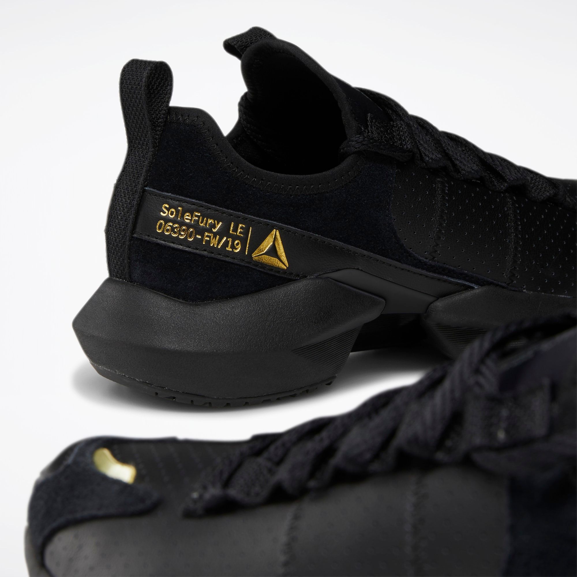 Reebok Sole Fury LE - Black / Gold