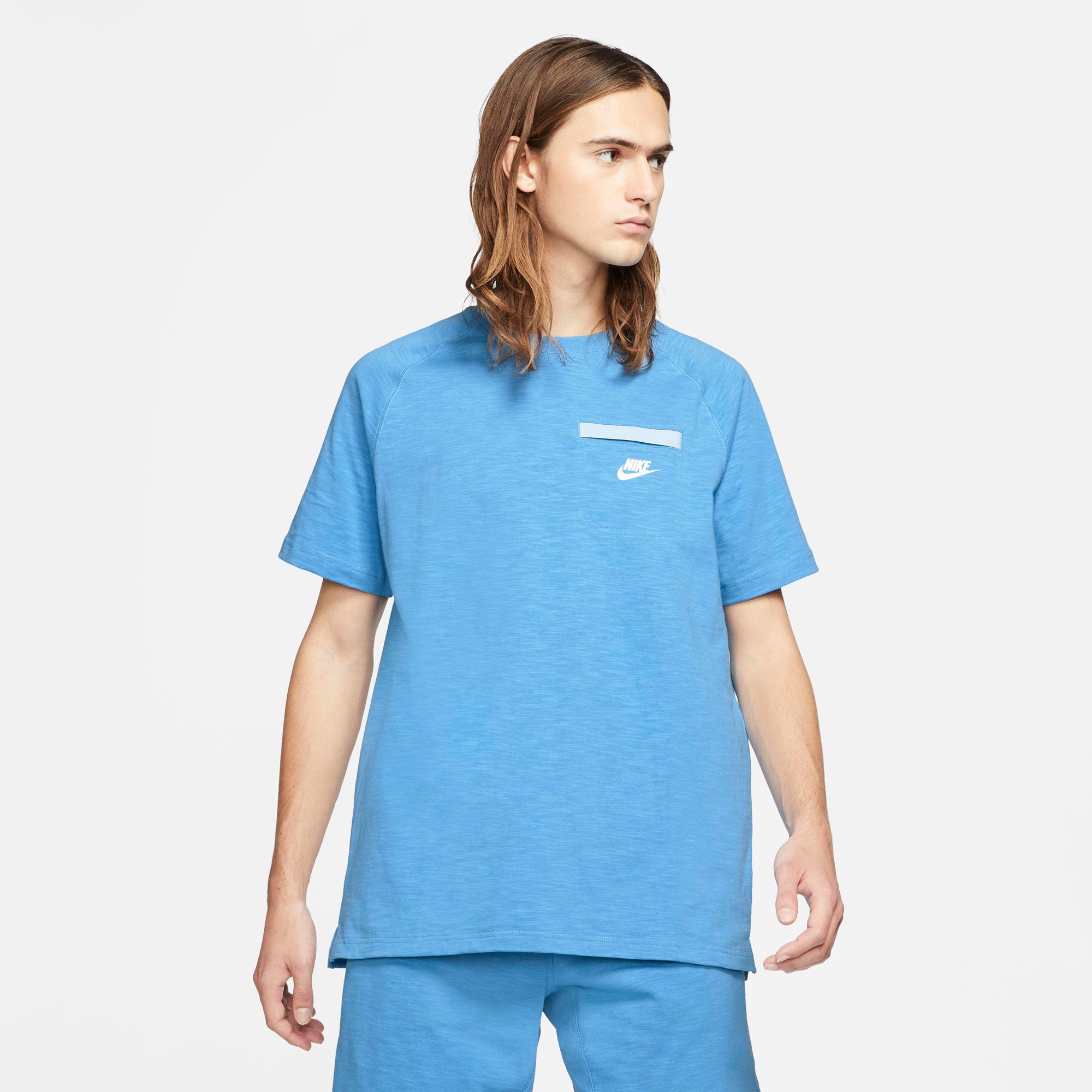  Nike Sportswear Premium Essentials Pocket T-Shirt - Coast 