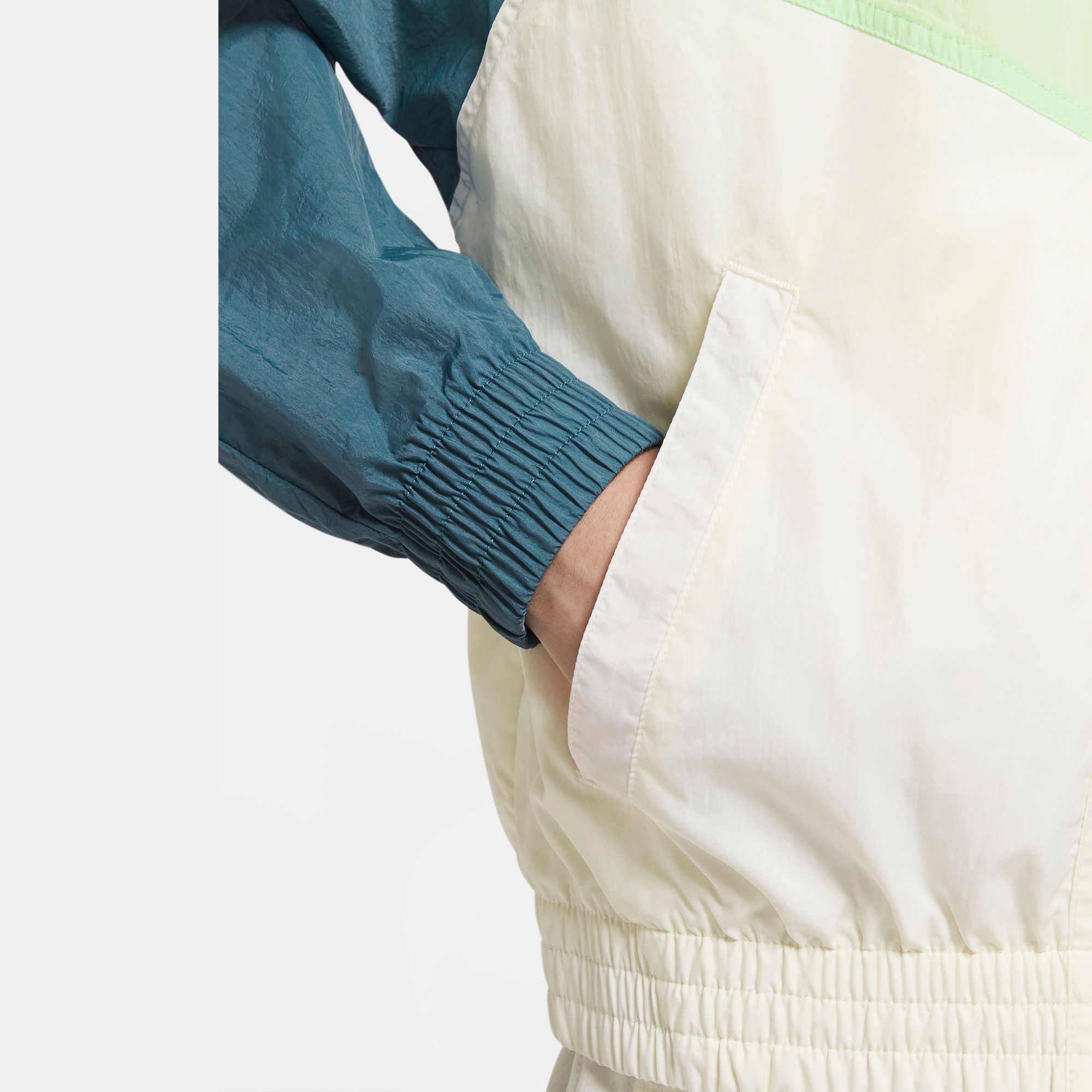 Nike Sportswear Windrunner+ Hooded Jacket - Sail/Ash Green