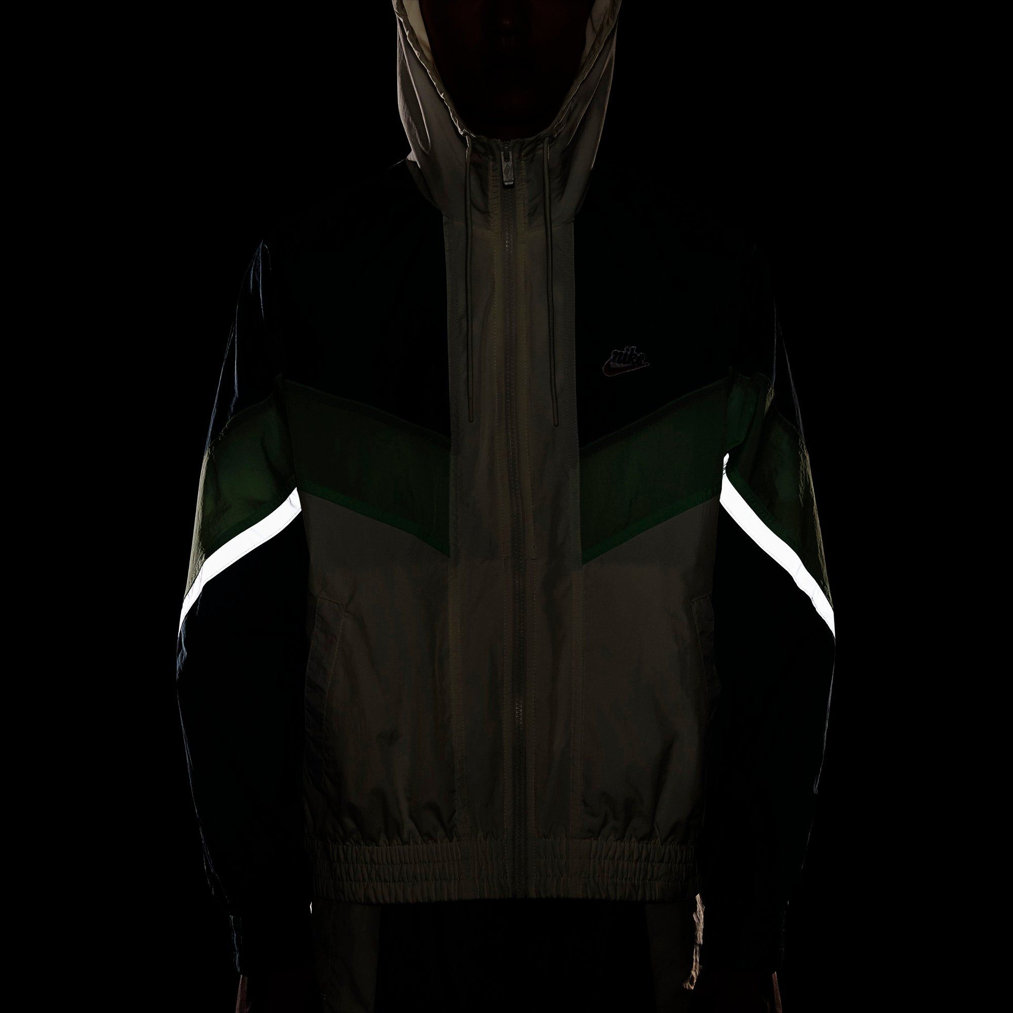 Nike Sportswear Windrunner+ Hooded Jacket - Sail/Ash Green