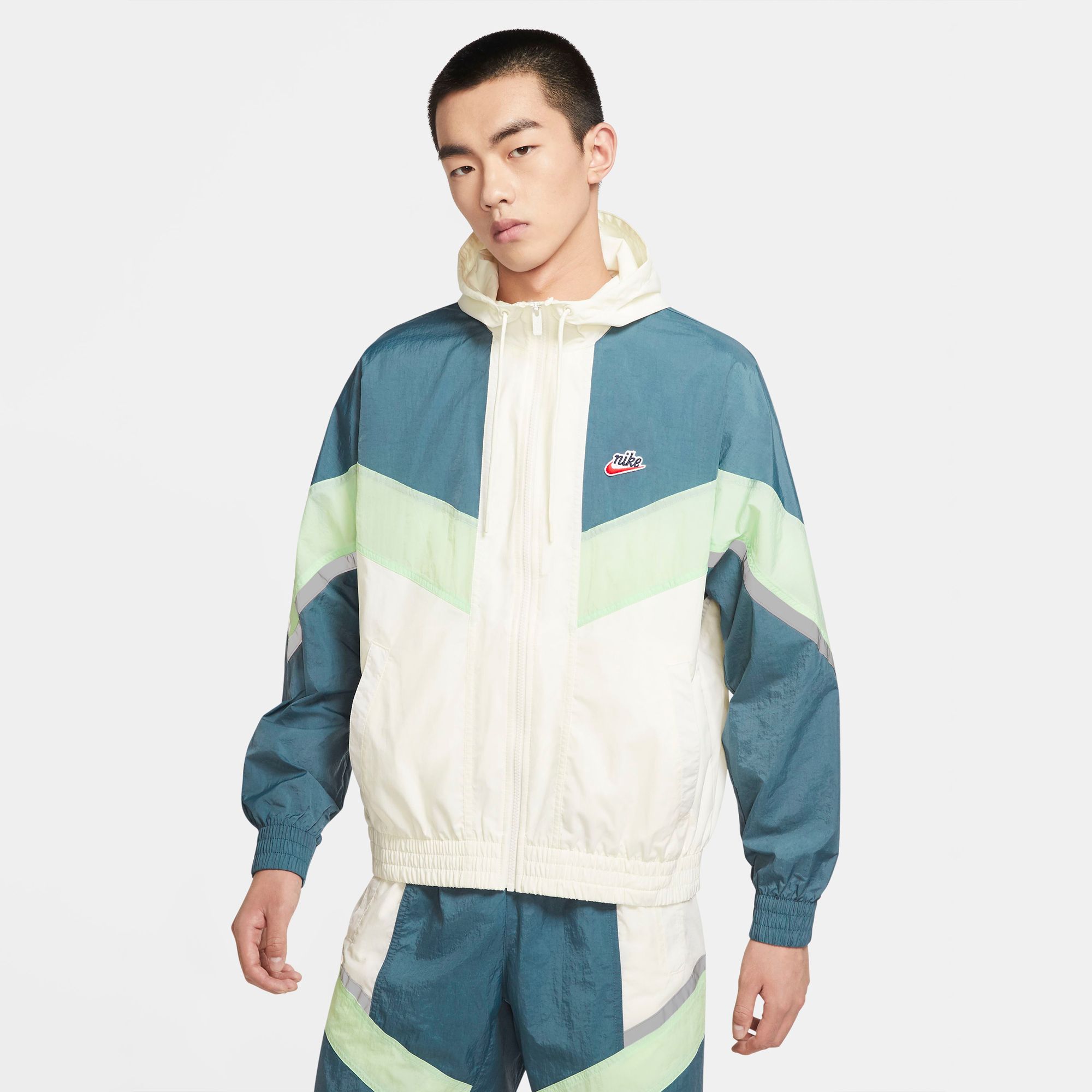 Nike Sportswear Windrunner+ Hooded Jacket - Sail/Ash Green