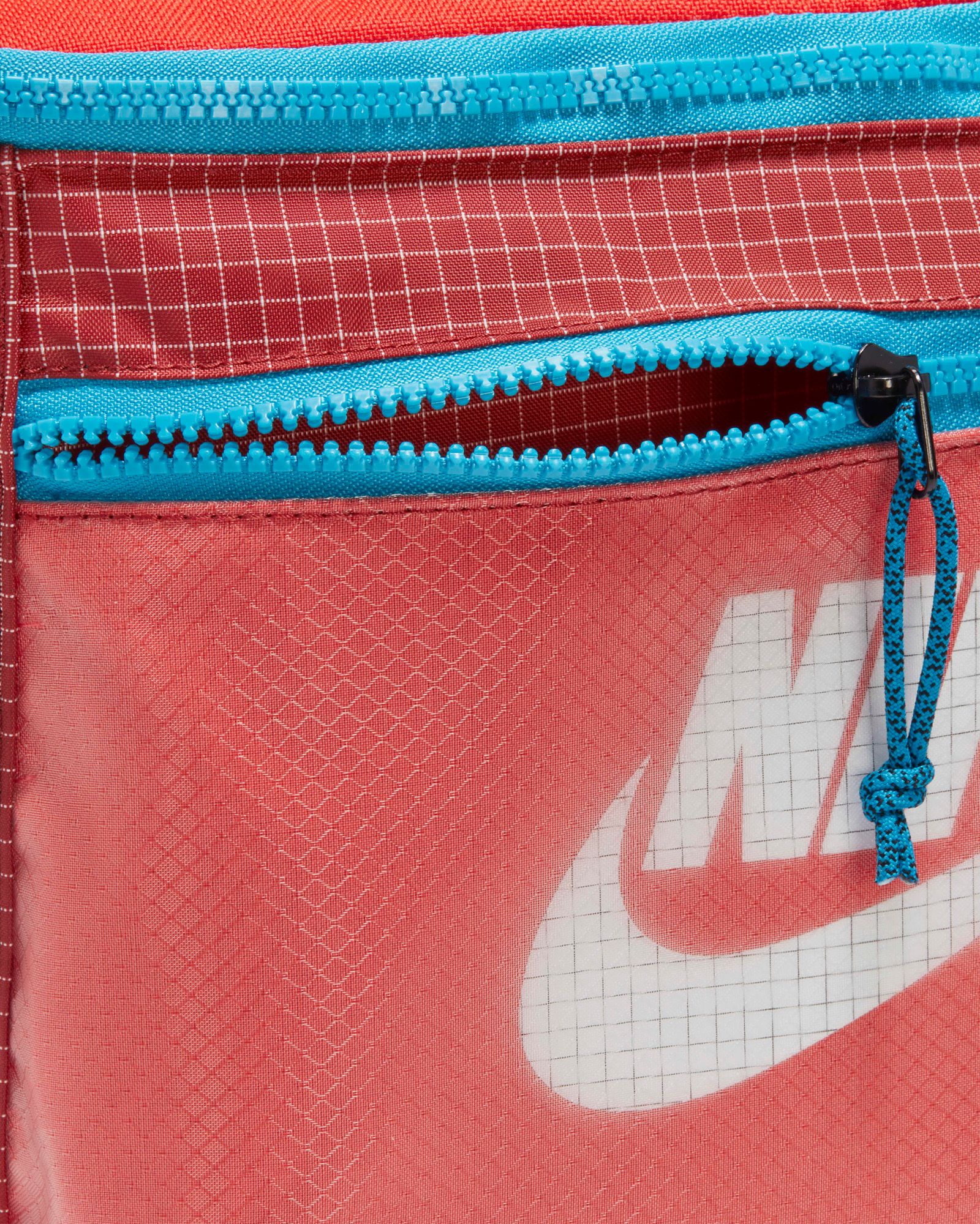 Nike Tech Hip Back - Chile Red