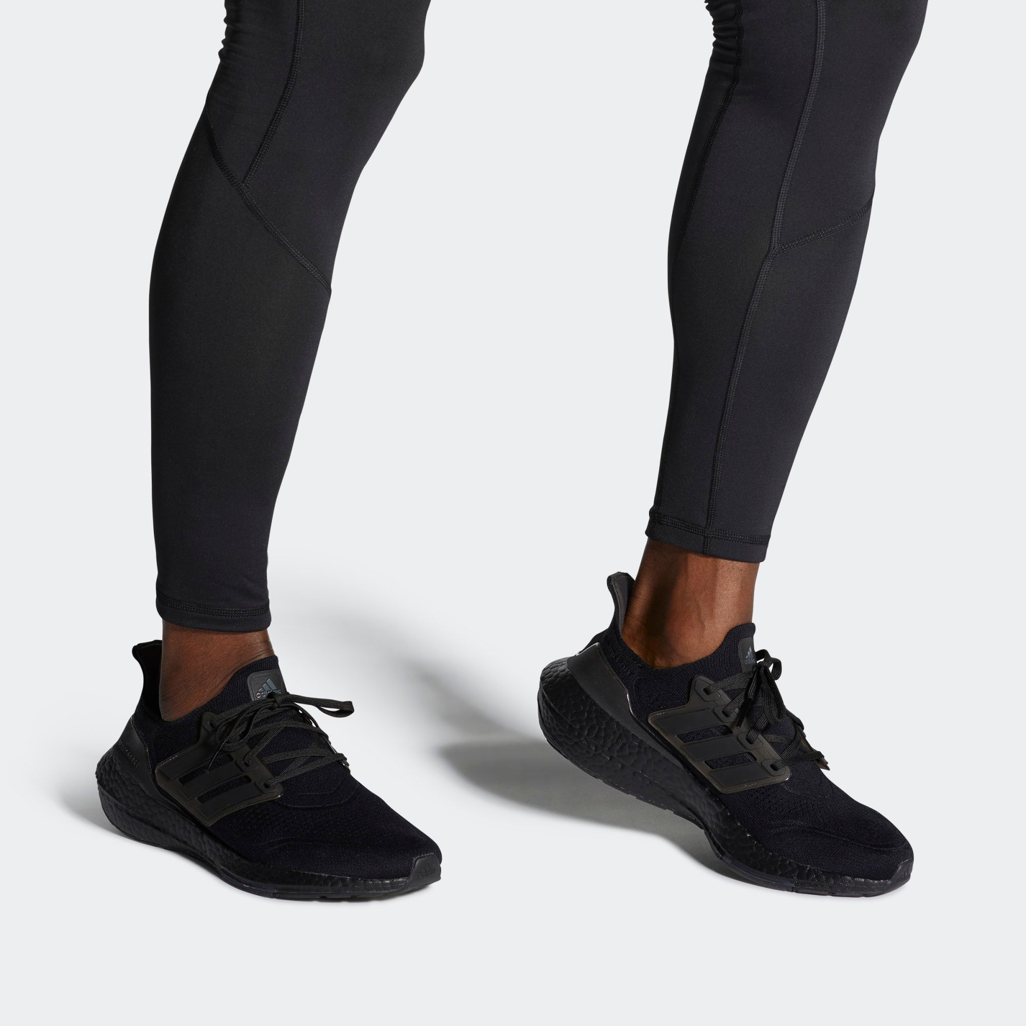 adidas UltraBOOST 21 - Core Black/Core Black