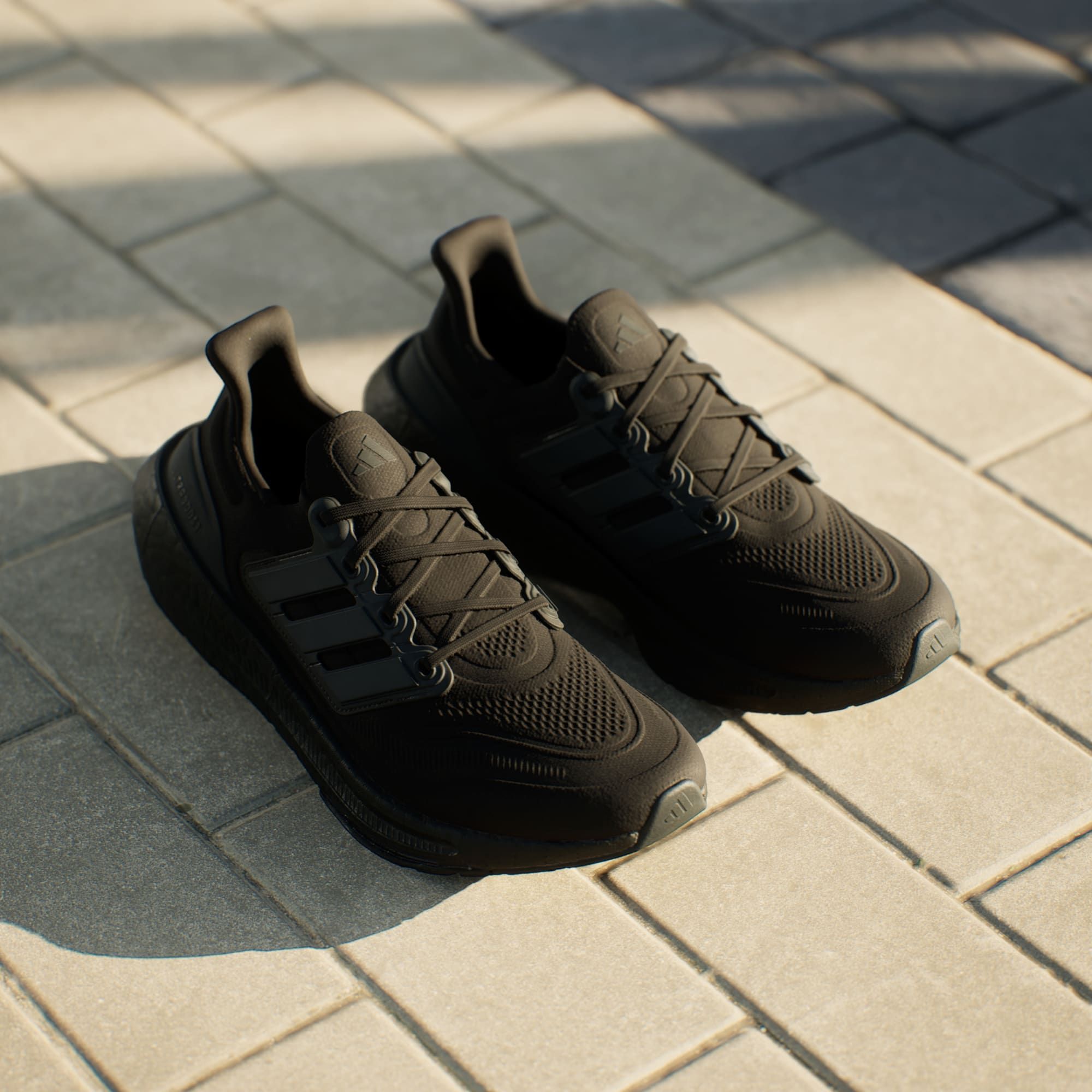 adidas UltraBOOST Light - Black / Black