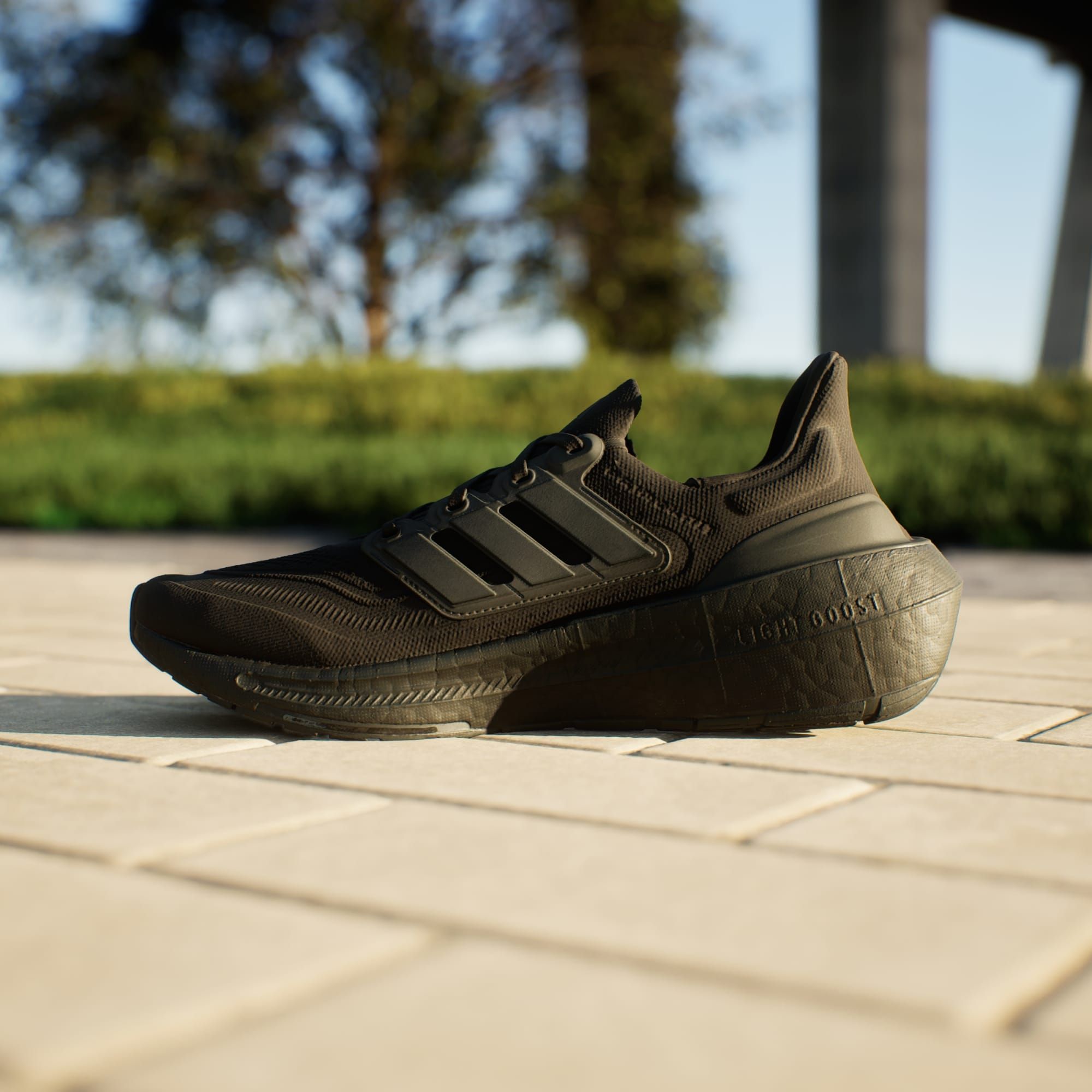 adidas UltraBOOST Light - Black / Black