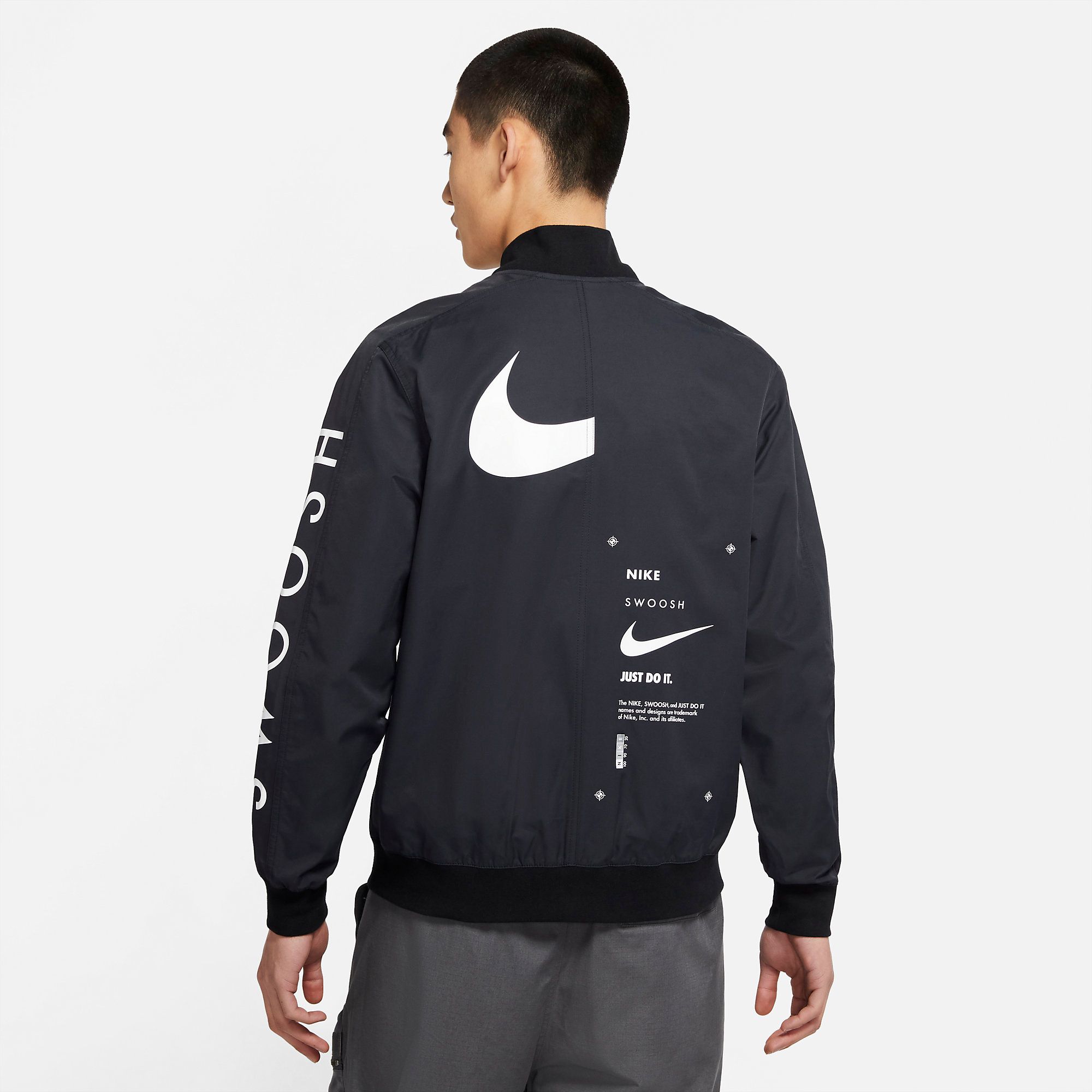  Nike Sportswear Swoosh Bomber Jacket - Black 