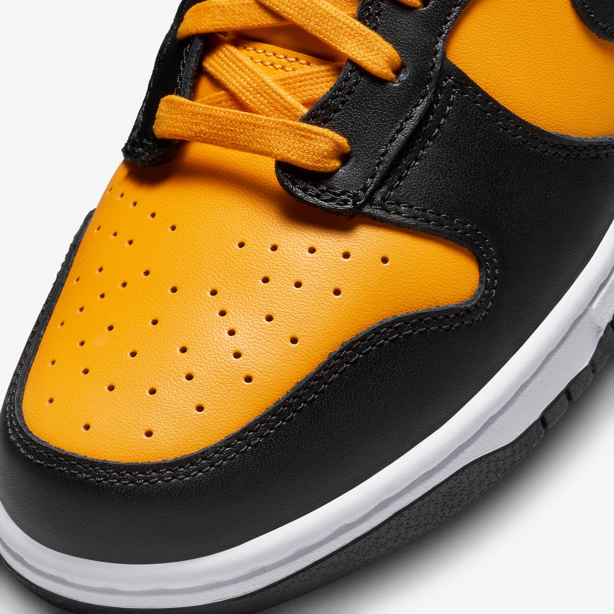Nike Dunk High Retro - University Gold/Black