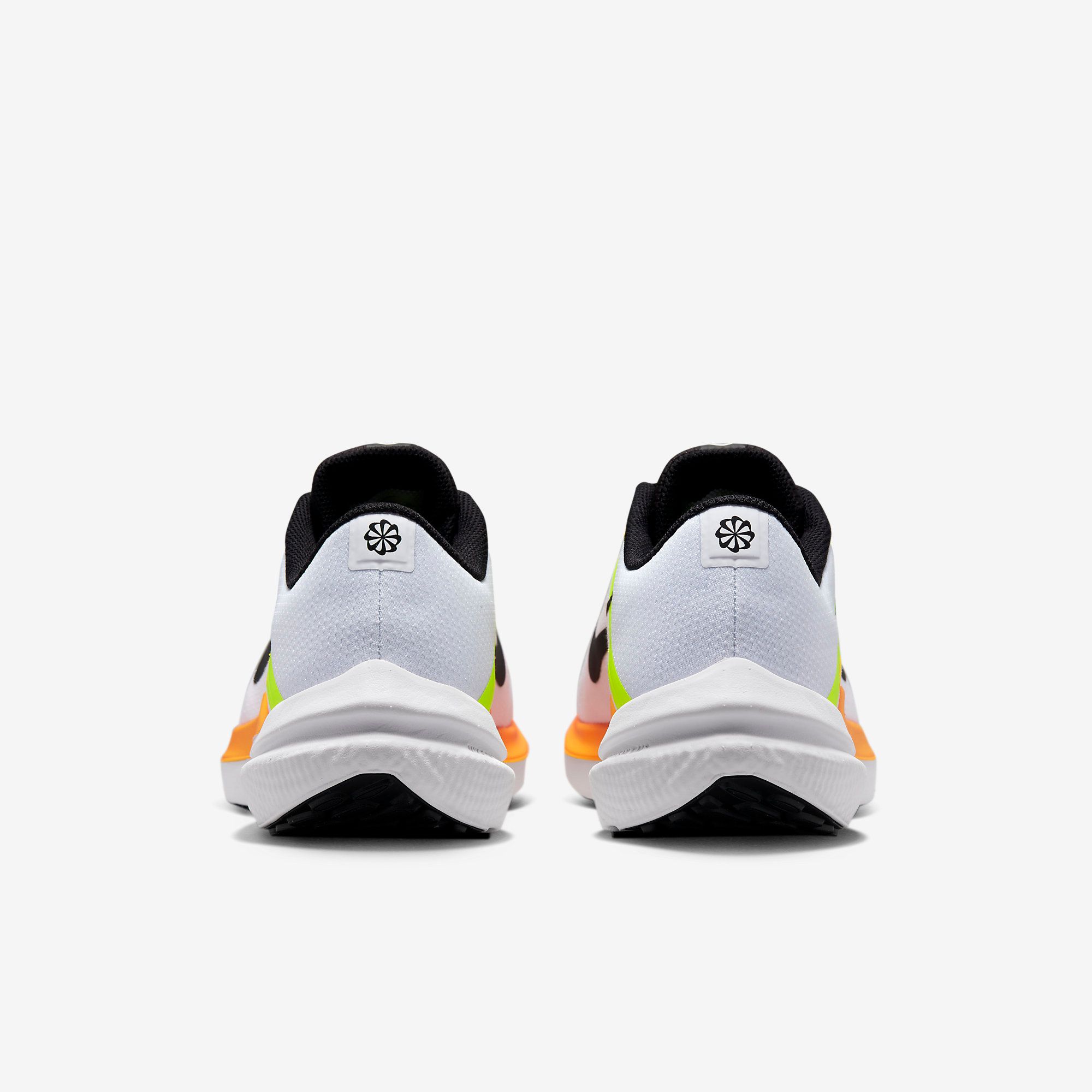  Nike Winflo 10 - White / Laser Orange 