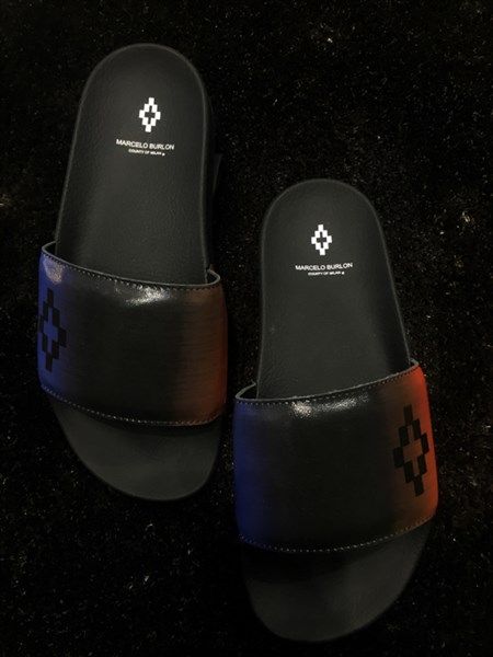 Dép Marcelo Burlon Đen Cam Xanh