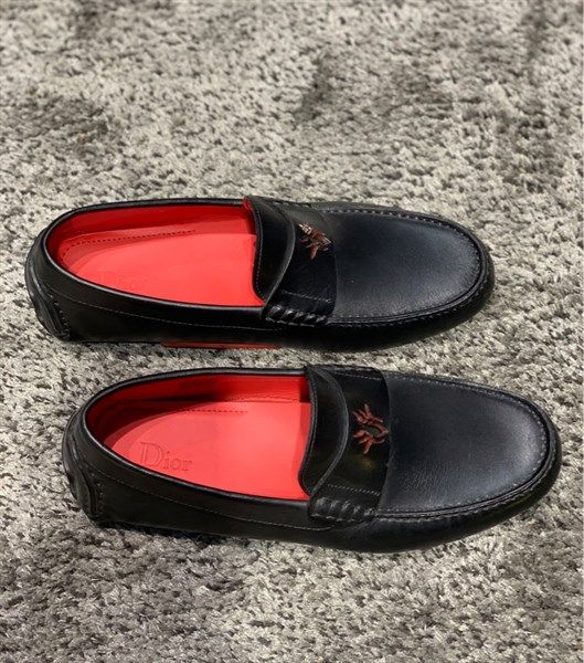 Moca Dior Đen Khắc Ong L018E