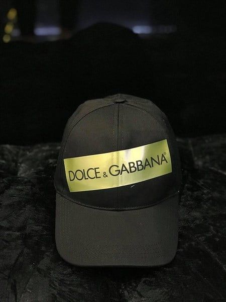Mũ Dolce Đen Tag Gold