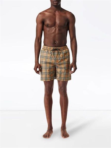Short Burberry Camel Kẻ Cân (8010219)