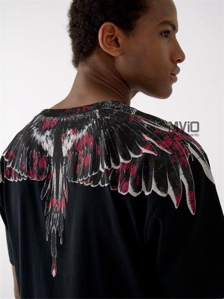 Phông Marcelo Burlon Đen Cánh Trắng Đỏ Cmaa018E19001008